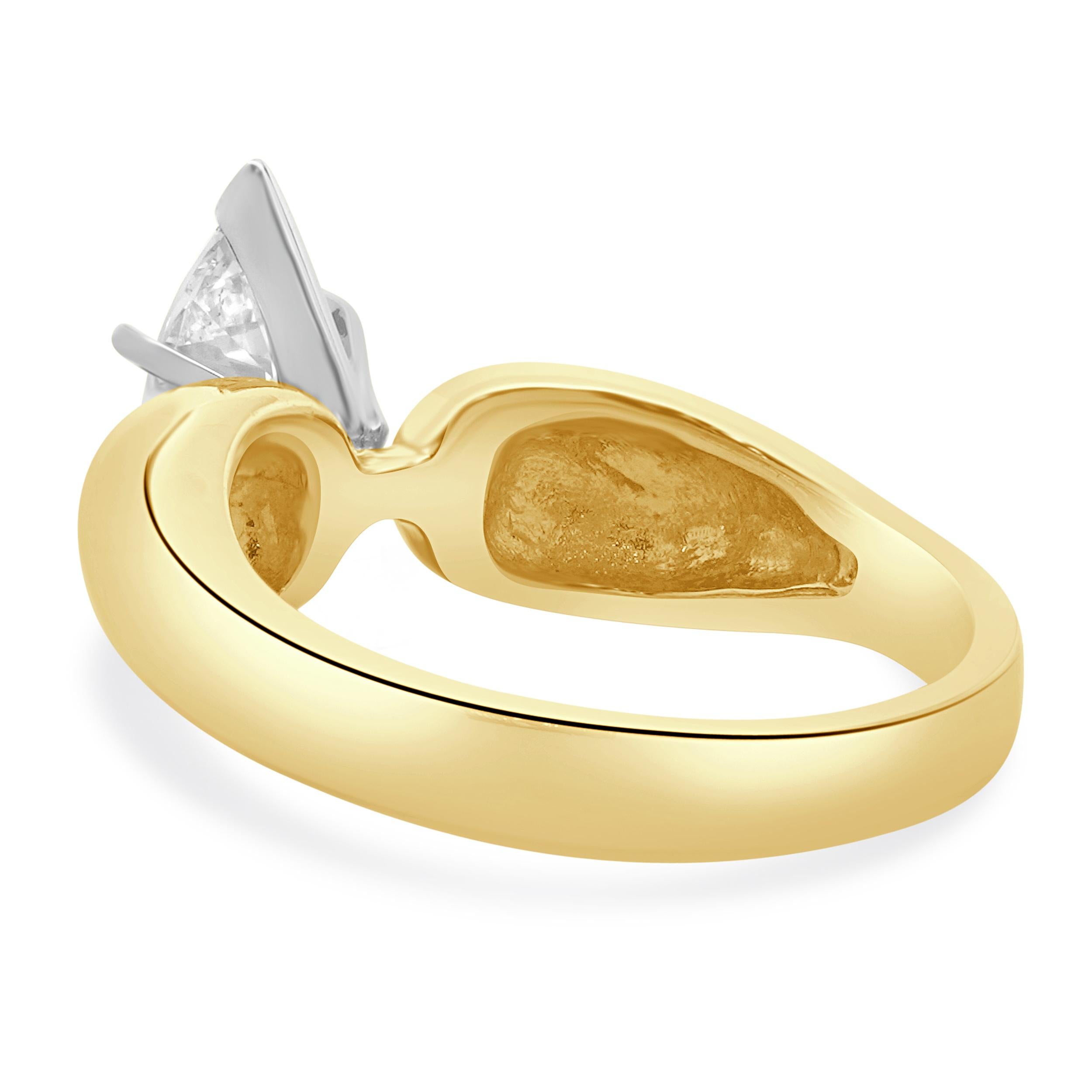 Women's 18 Karat Yellow Gold Marquise Cut Diamond Engagement Ring For Sale