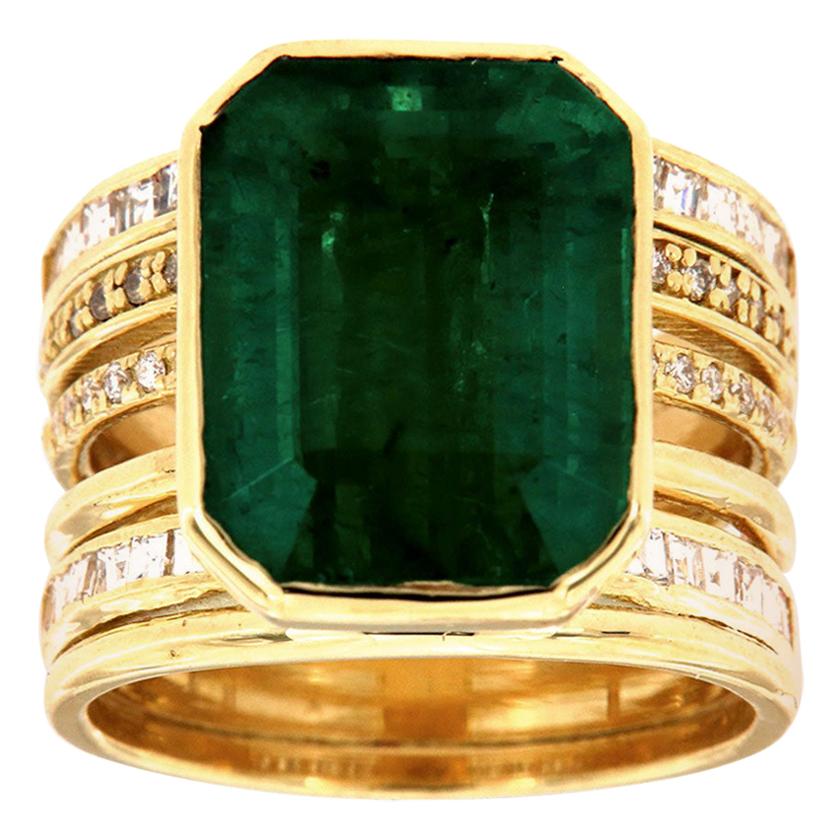 Bague en or jaune 18 carats avec émeraude verte Marty et diamants au centre, de 9,44 carats