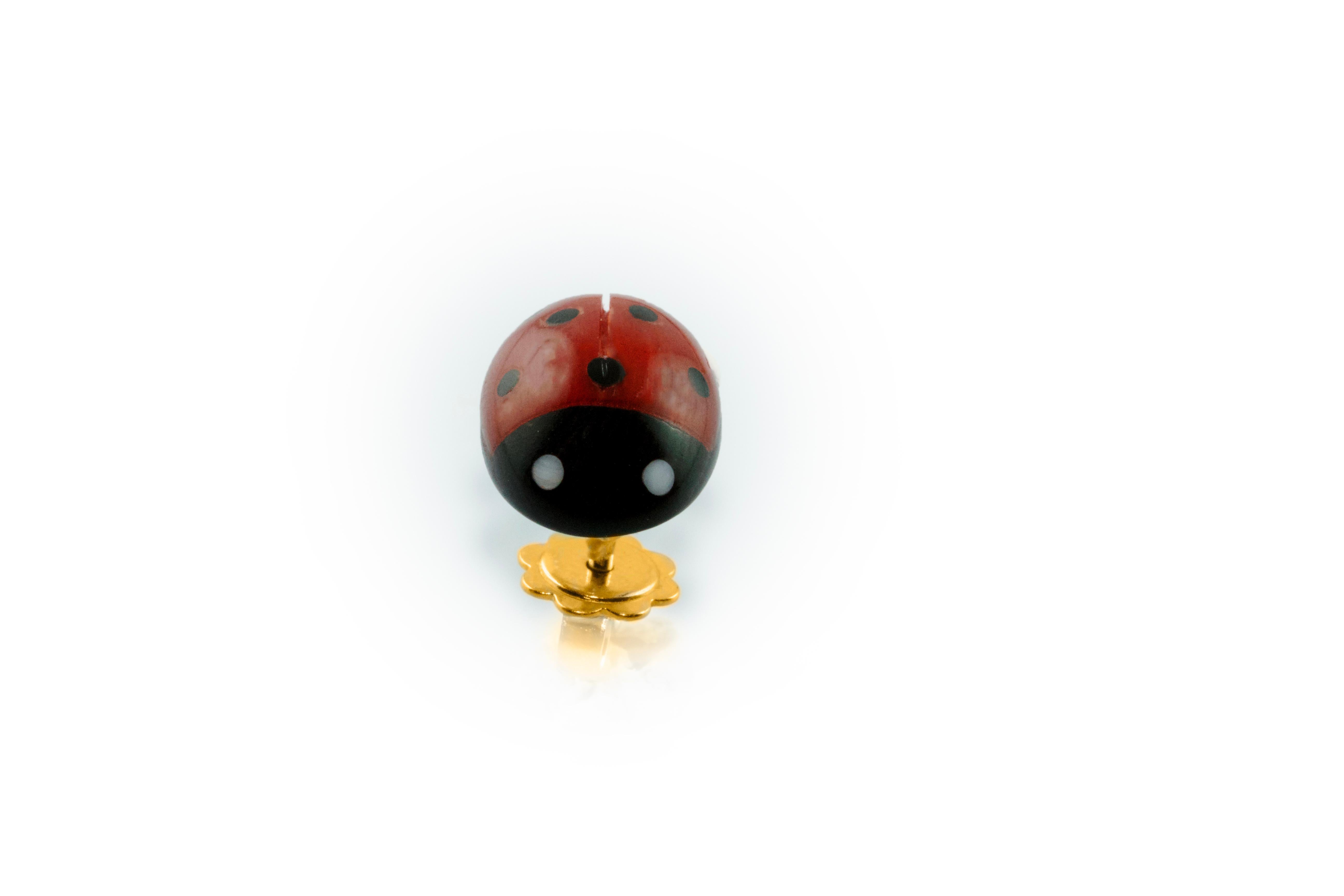 18 Karat Yellow Gold Mediterranean Coral Ladybug Stud Earrings In New Condition In Milano, IT