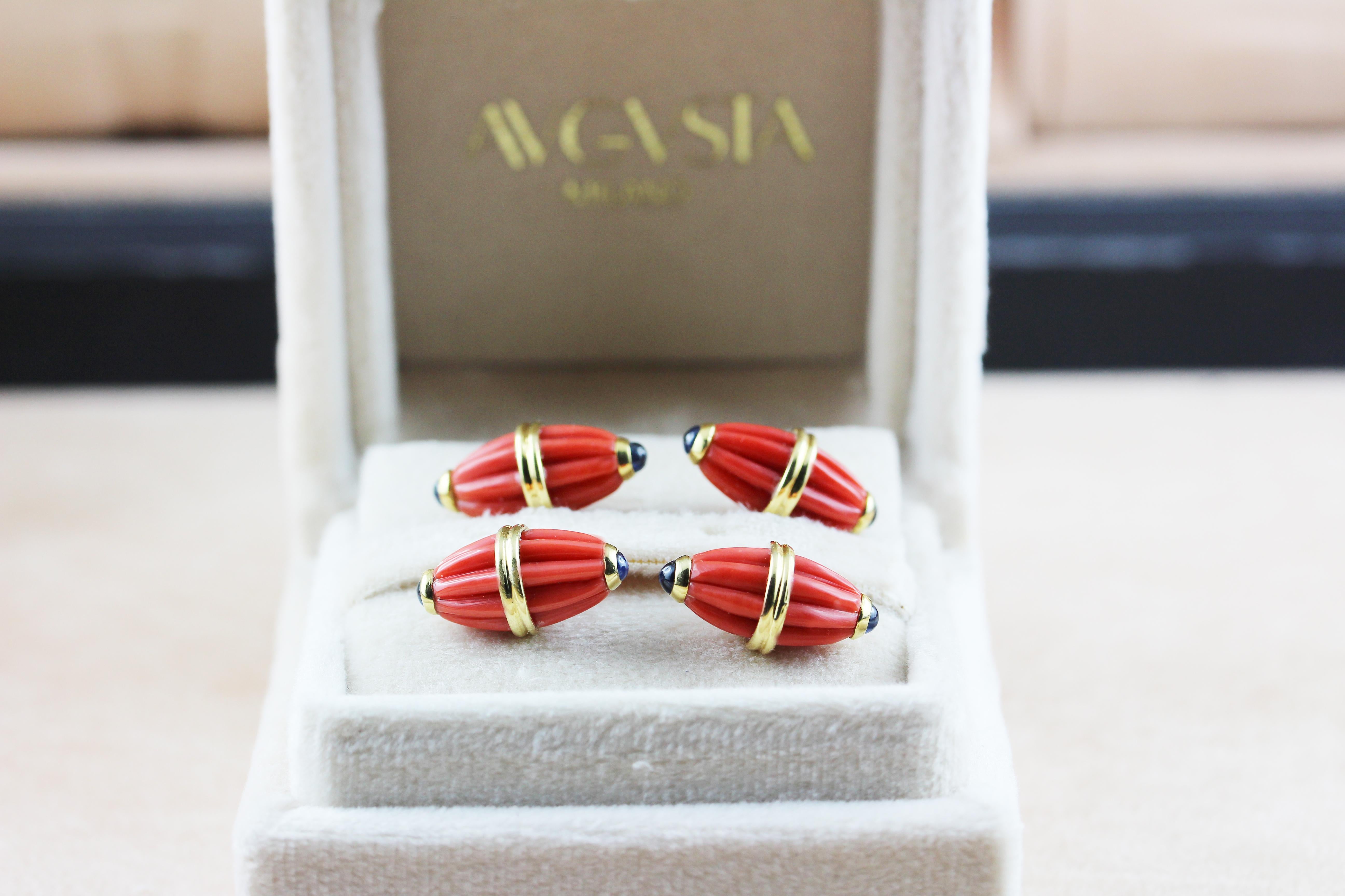 18 Karat Yellow Gold Mediterranean Coral Sapphires Cufflinks In New Condition In Milano, IT