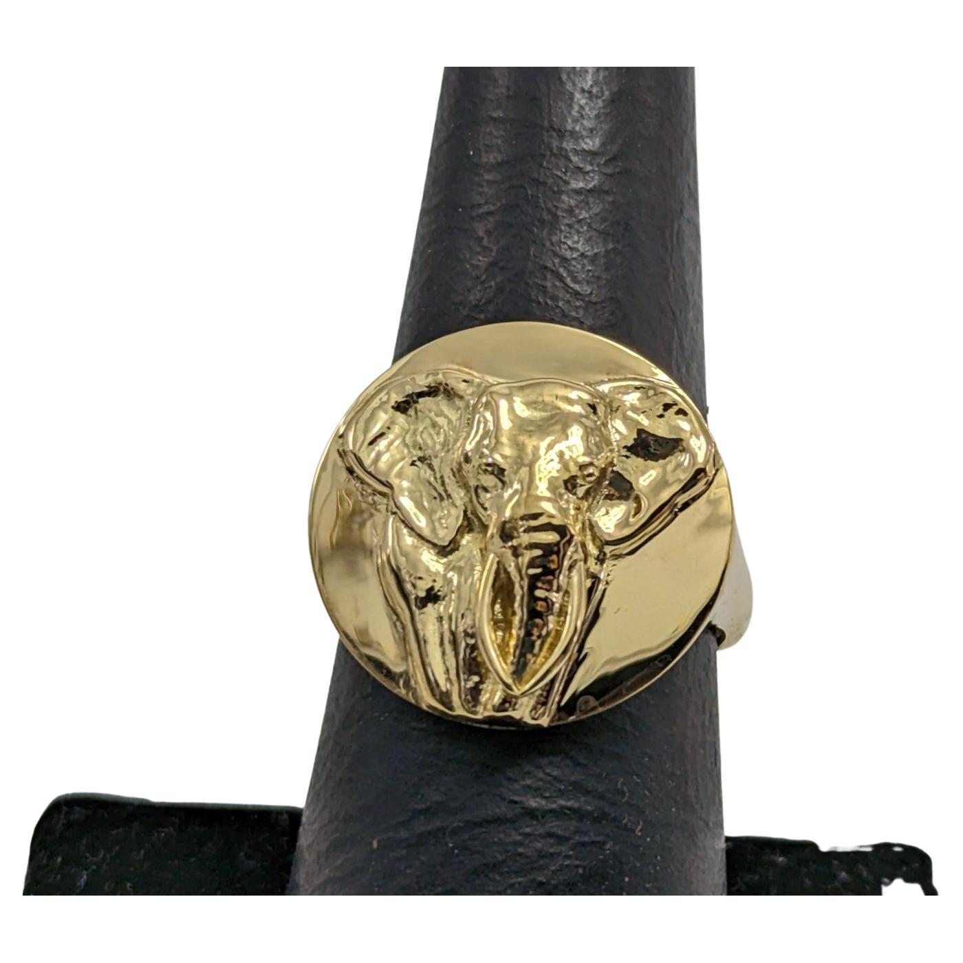 For Sale:  18 Karat Yellow Gold Men's Elephant 2 Tusks Signet Ring 2