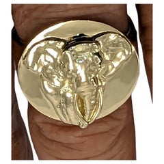 18 Karat Yellow Gold Men's Elephant 2 Tusks Signet Ring