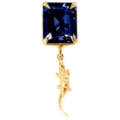 Collana con ciondolo contemporaneo Mesopotamia in oro giallo e zaffiro