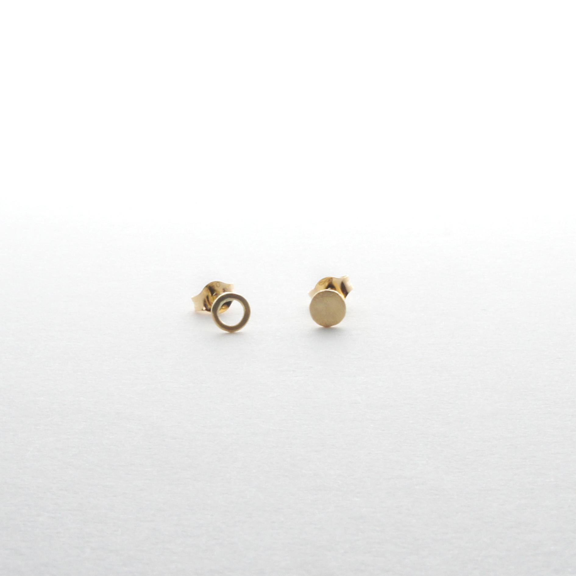 18-Karat Yellow Gold  Mix and Match Forging Mini Circle Earrings For Sale 1