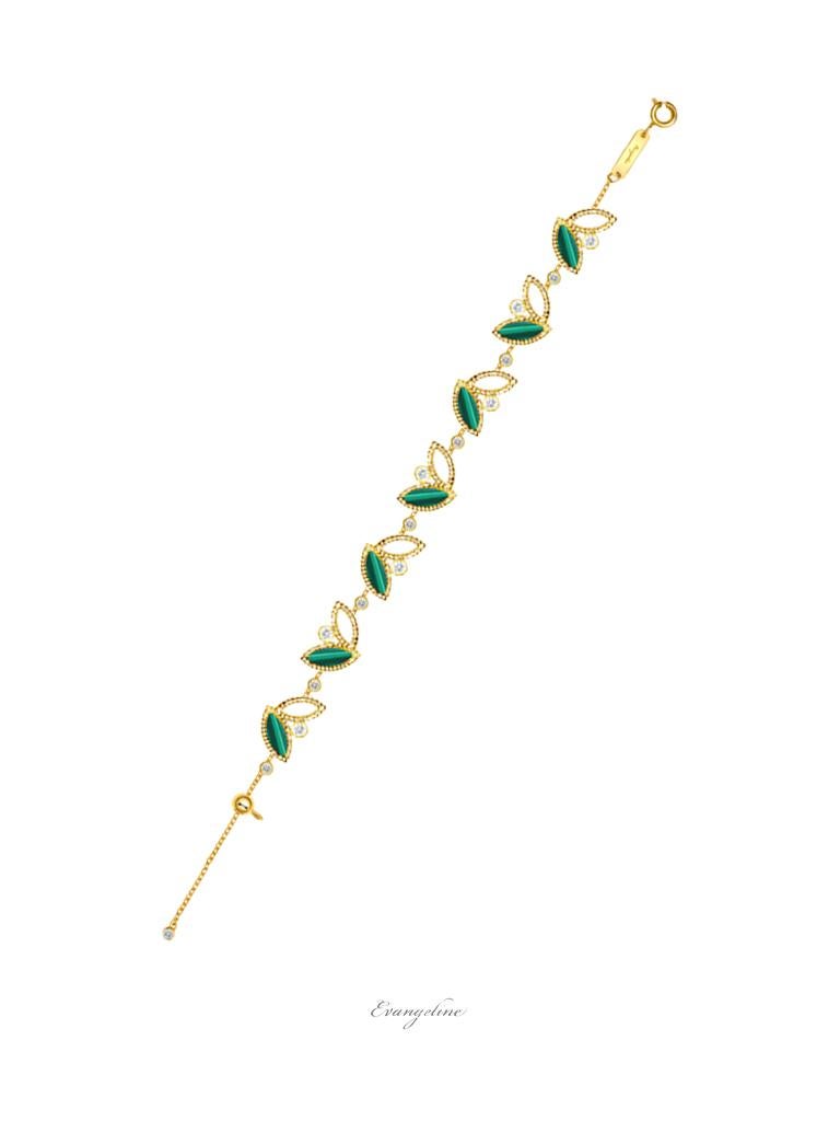 18 Karat Yellow Gold Mini Q Garden Necklace with Diamonds and Malachite For Sale 1