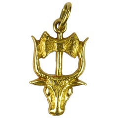 18 Karat Yellow Gold Minoan Bull and Double Axe Charm Pendant