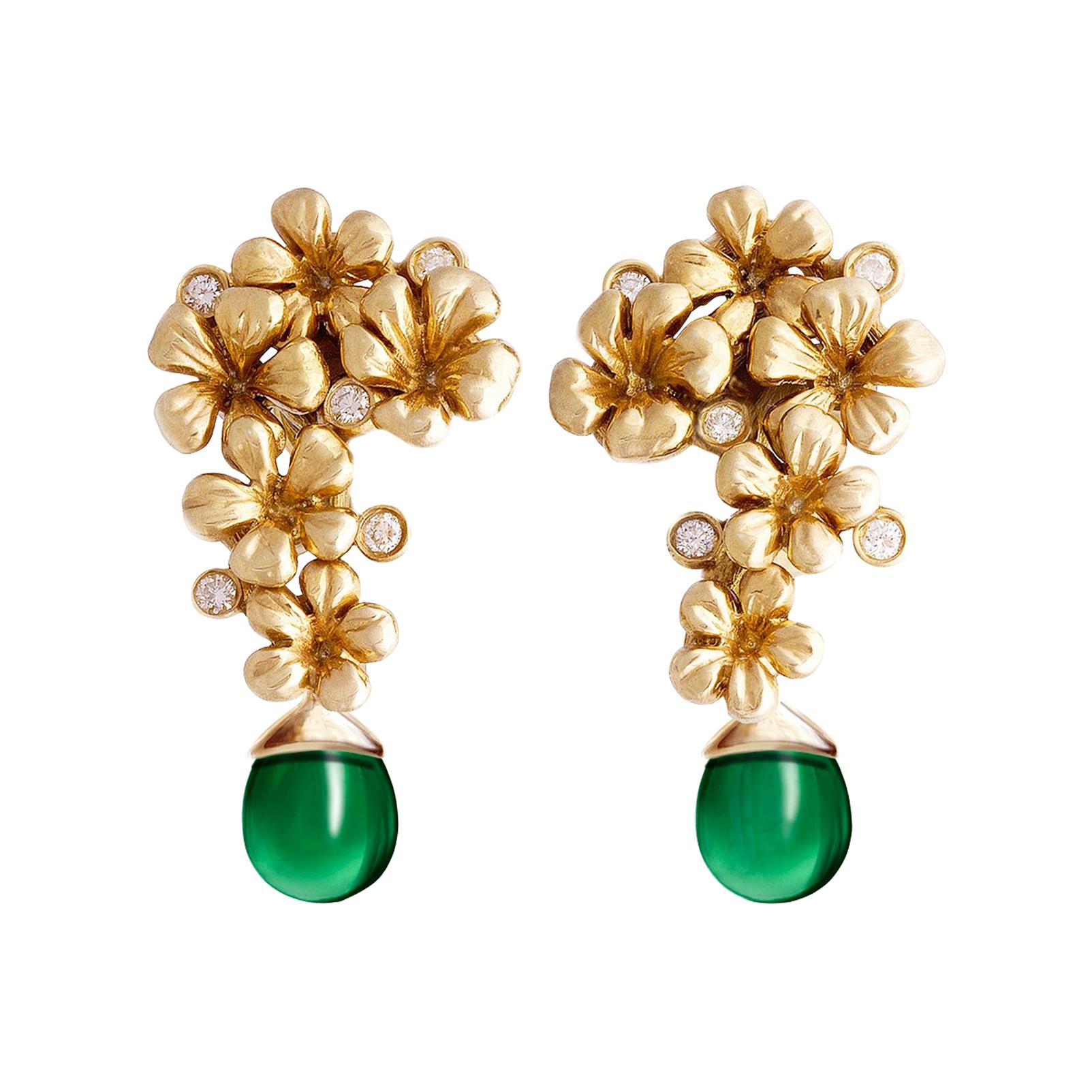 Eighteen Karat Yellow Gold Modern Blossom Earrings with Natural Diamonds For Sale