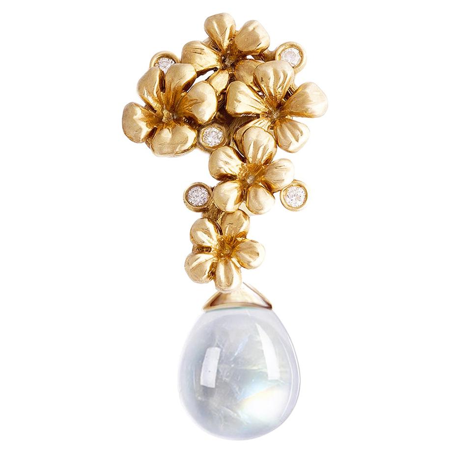 18 Karat Yellow Gold Modern Style Brooch with Diamonds and Removable Moonstone