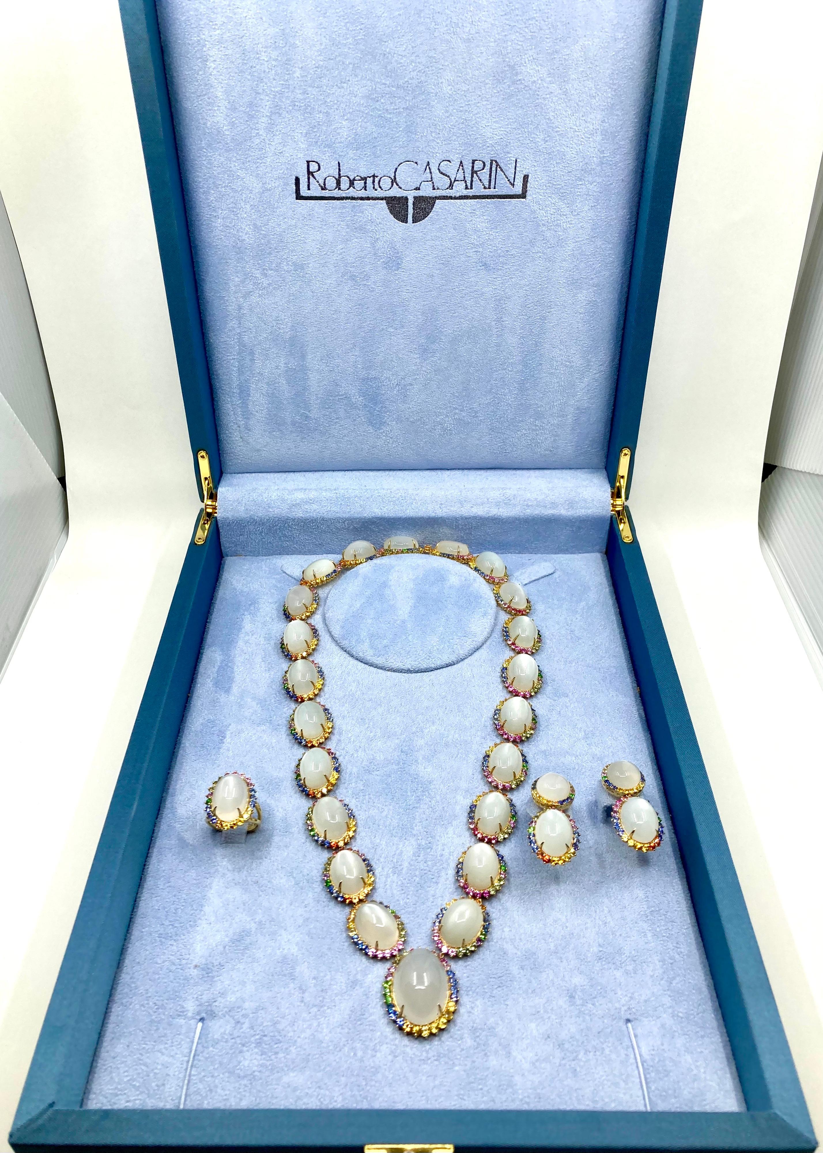 18 Karat Yellow Gold Moonstone and Multi-Color Sapphires Necklace For Sale 2