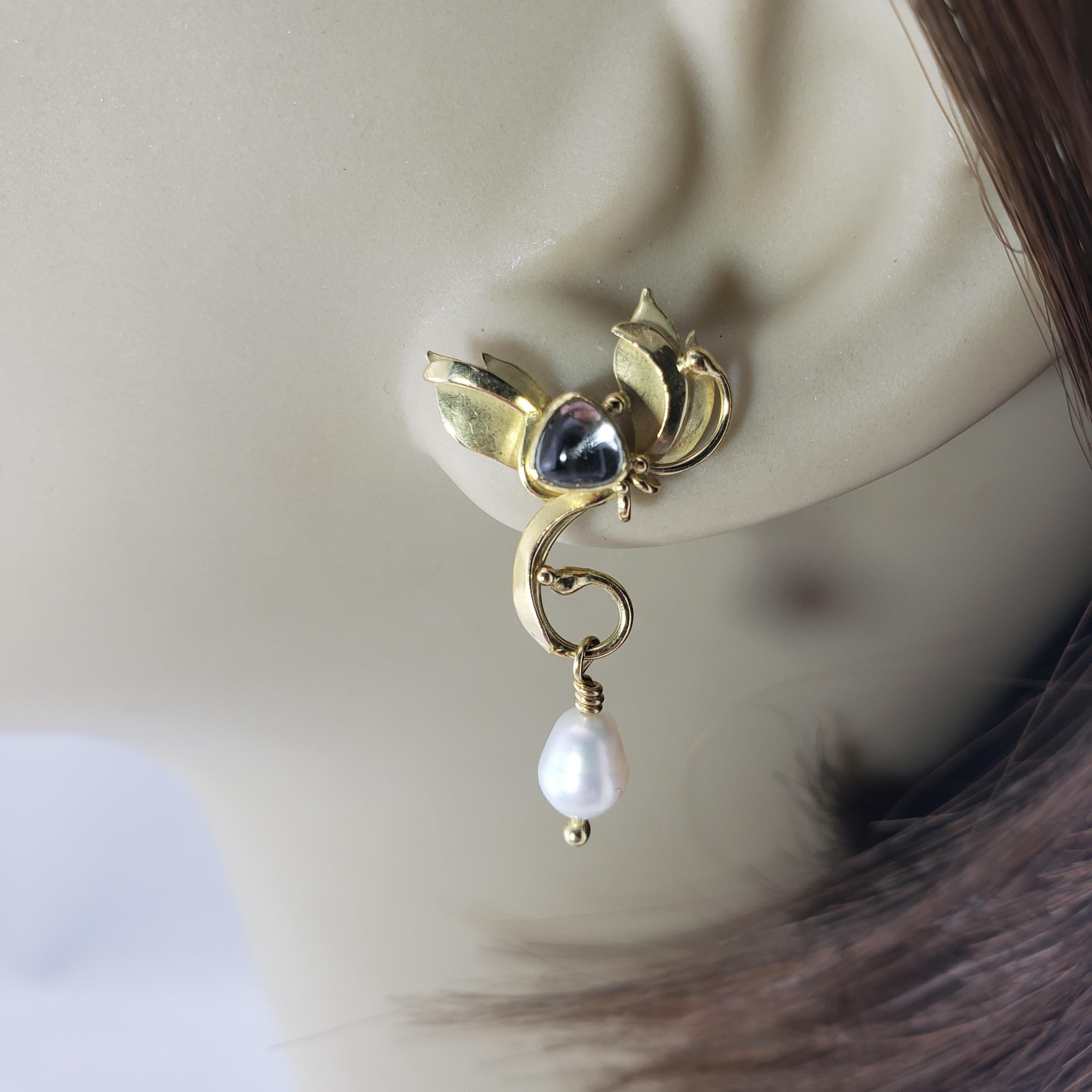 18 Karat Yellow Gold Moonstone and Pearl Earrings For Sale 2