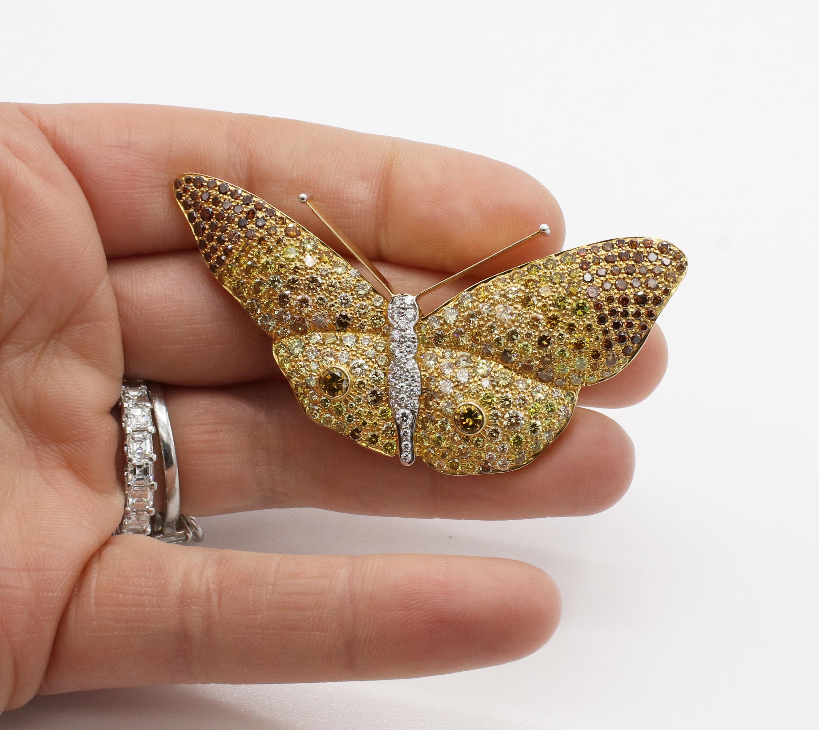 Women's 18 Karat Yellow Gold Multi Colored Natural Diamond Butterfly Brooch Pin