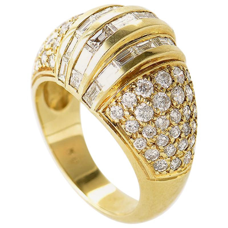 18 Karat Yellow Gold Multi Diamond Ring