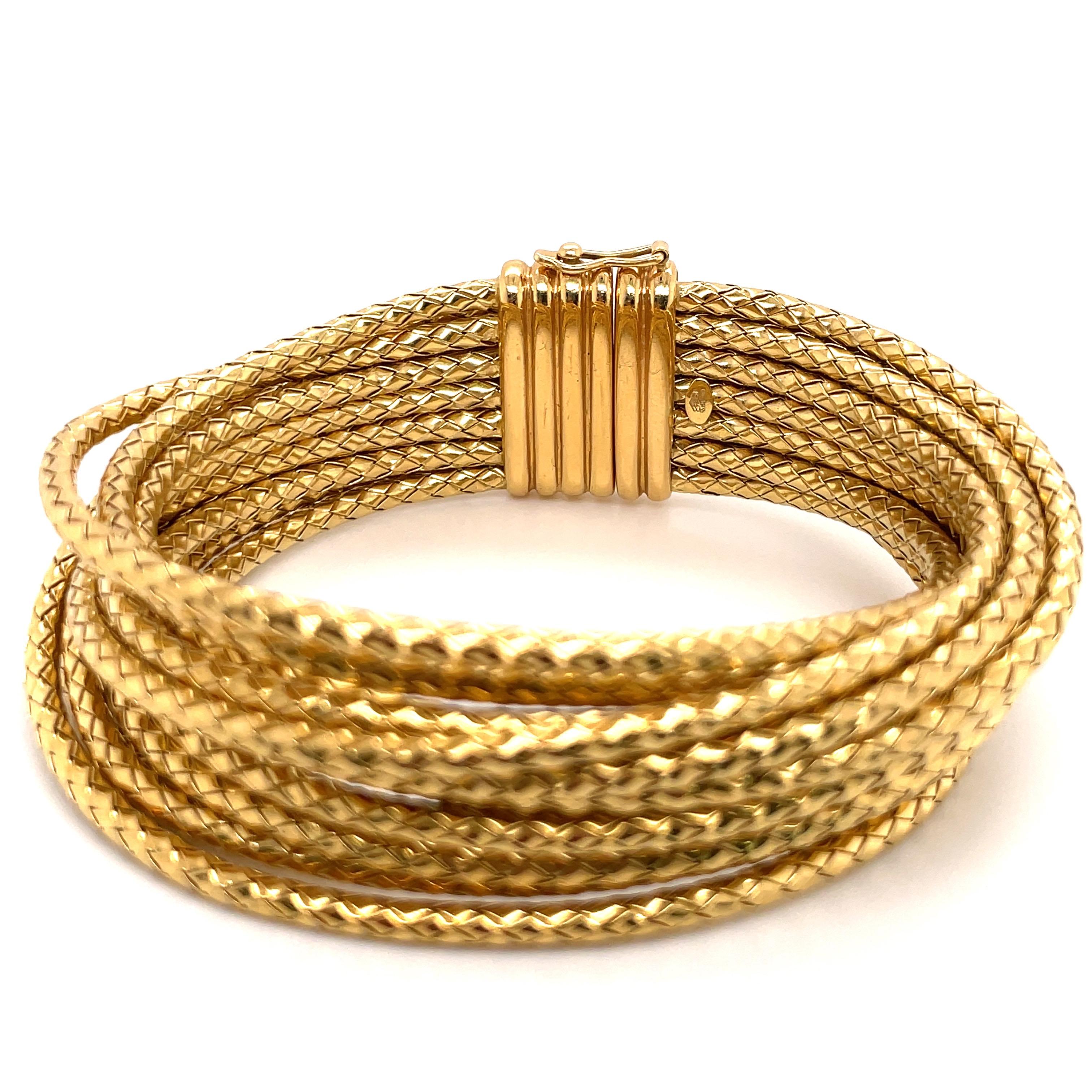 Contemporary 18 Karat Yellow Gold Multi Wire Textured Bangle Bracelet 77.2 Grams Made in Roma For Sale