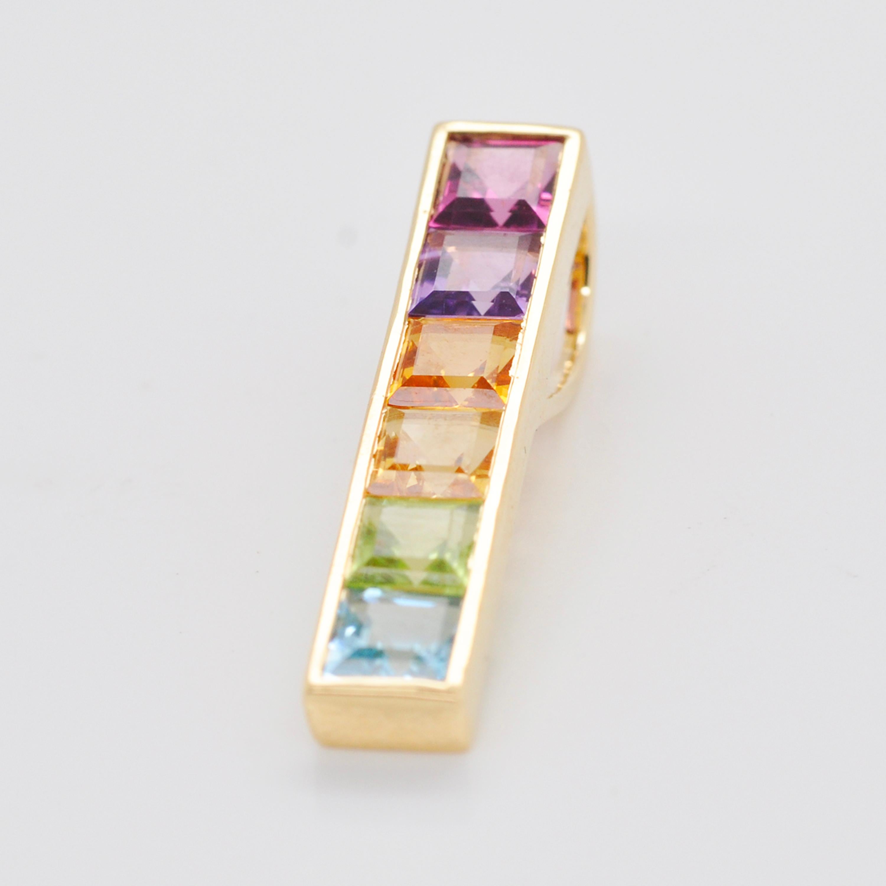 18 Karat Yellow Gold Multicolour Linear Rainbow Bar Pendant Necklace For Sale 3