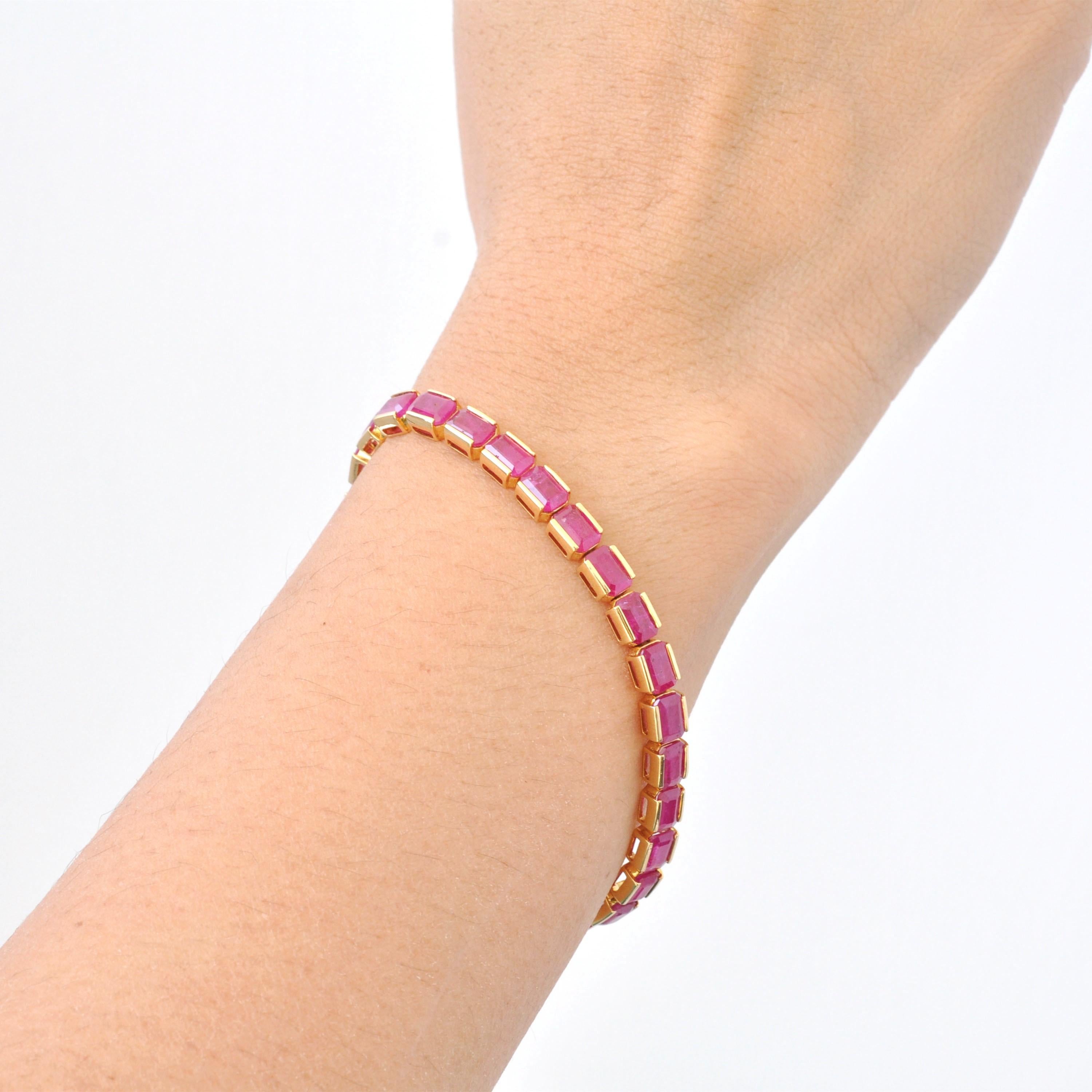 18 Karat Gelbgold Natürliches 6X4 MM Mosambik Rubin Achteck-Tennisarmband im Angebot 7