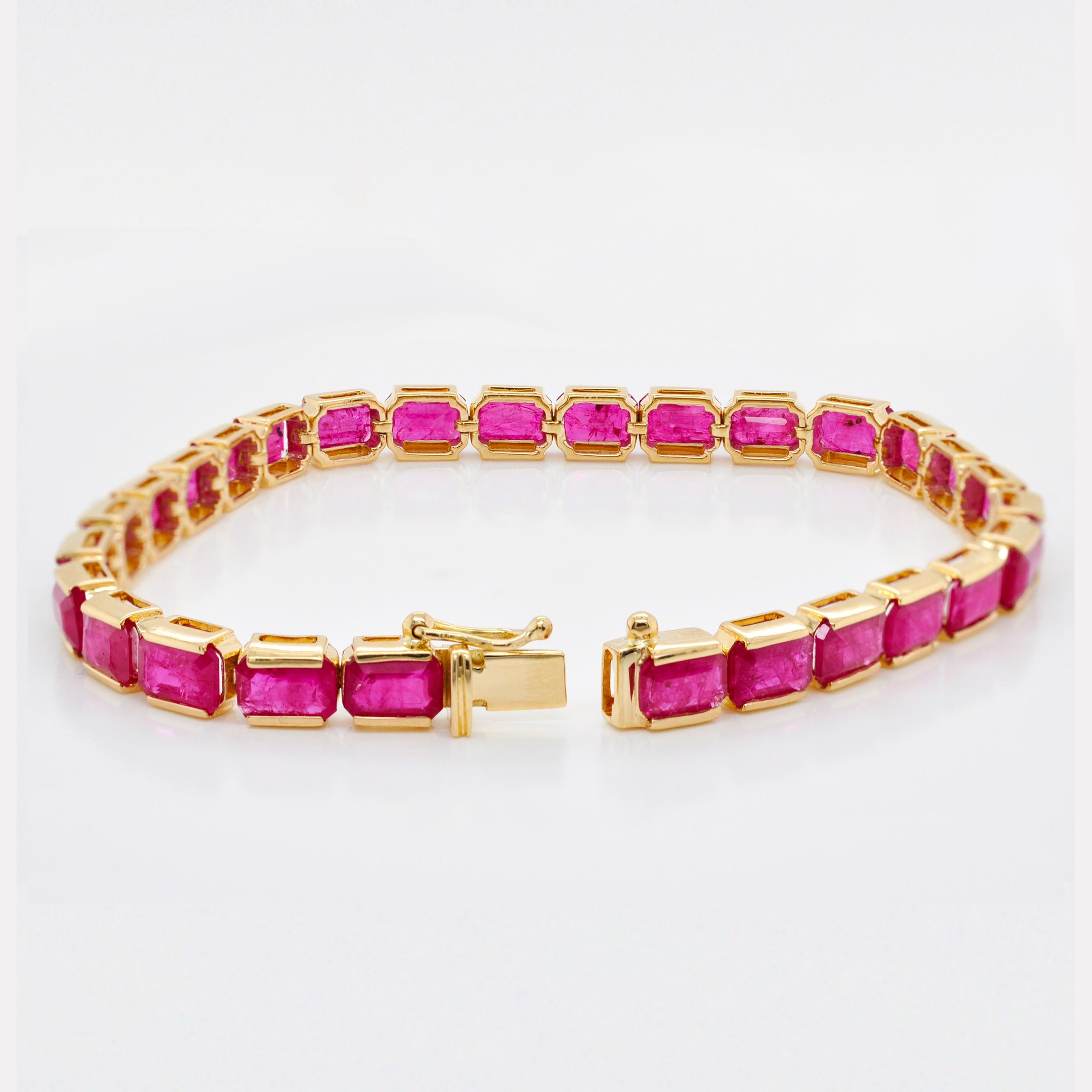 18 Karat Yellow Gold Natural 6X4 MM Ruby Octagon Tennis Line Bracelet In New Condition For Sale In Jaipur, Rajasthan