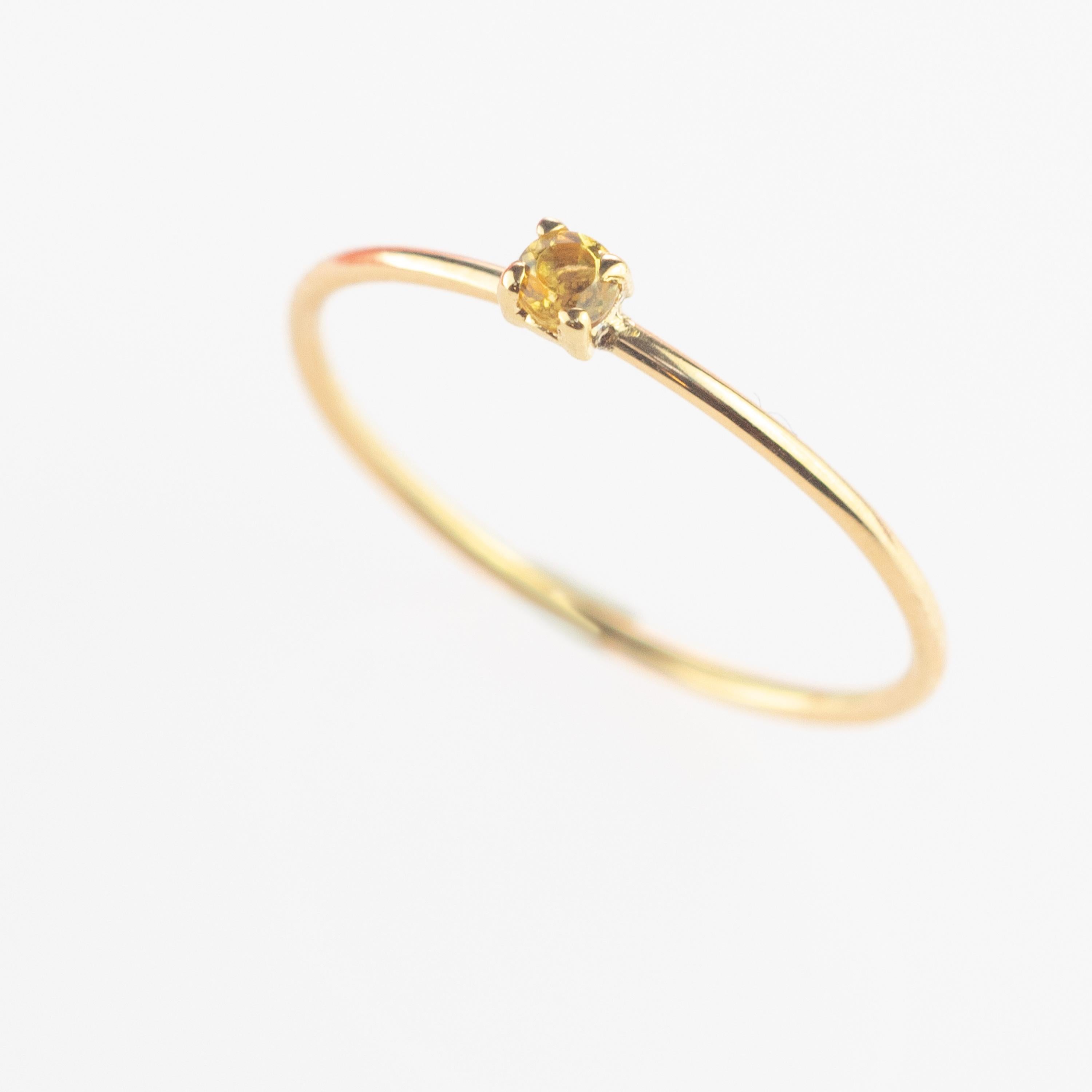 18 Karat Yellow Gold Natural Citrine Quartz Round Cocktail Band Chic Ring In New Condition For Sale In Milano, IT