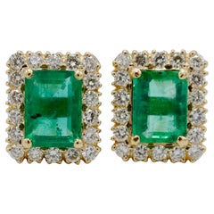 18 Karat Yellow Gold Natural Diamond & Green Emerald Stud Earrings