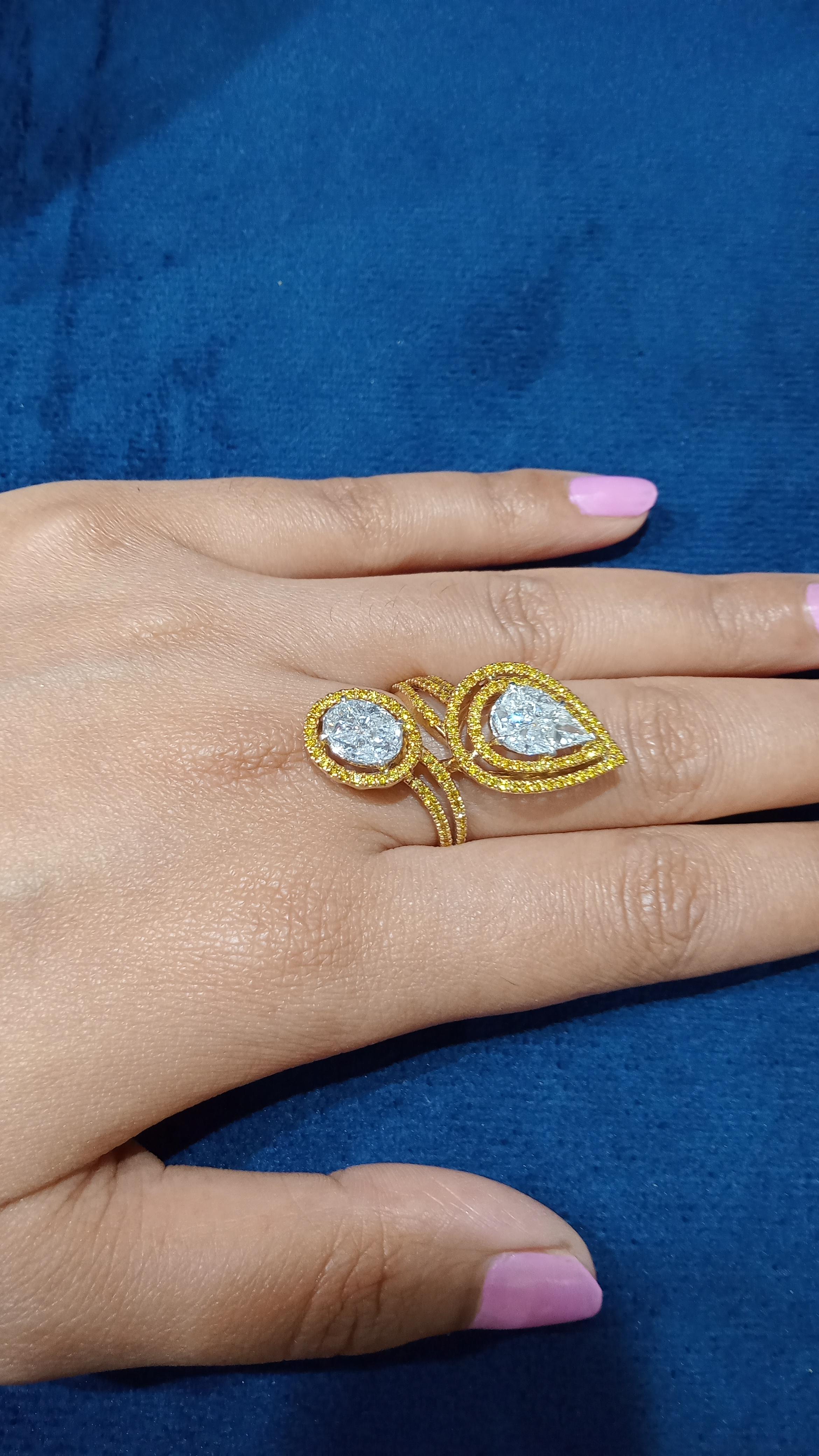 For Sale:  18 Karat Yellow Gold Natural Fancy Yellow Diamond White Diamond Ring 4