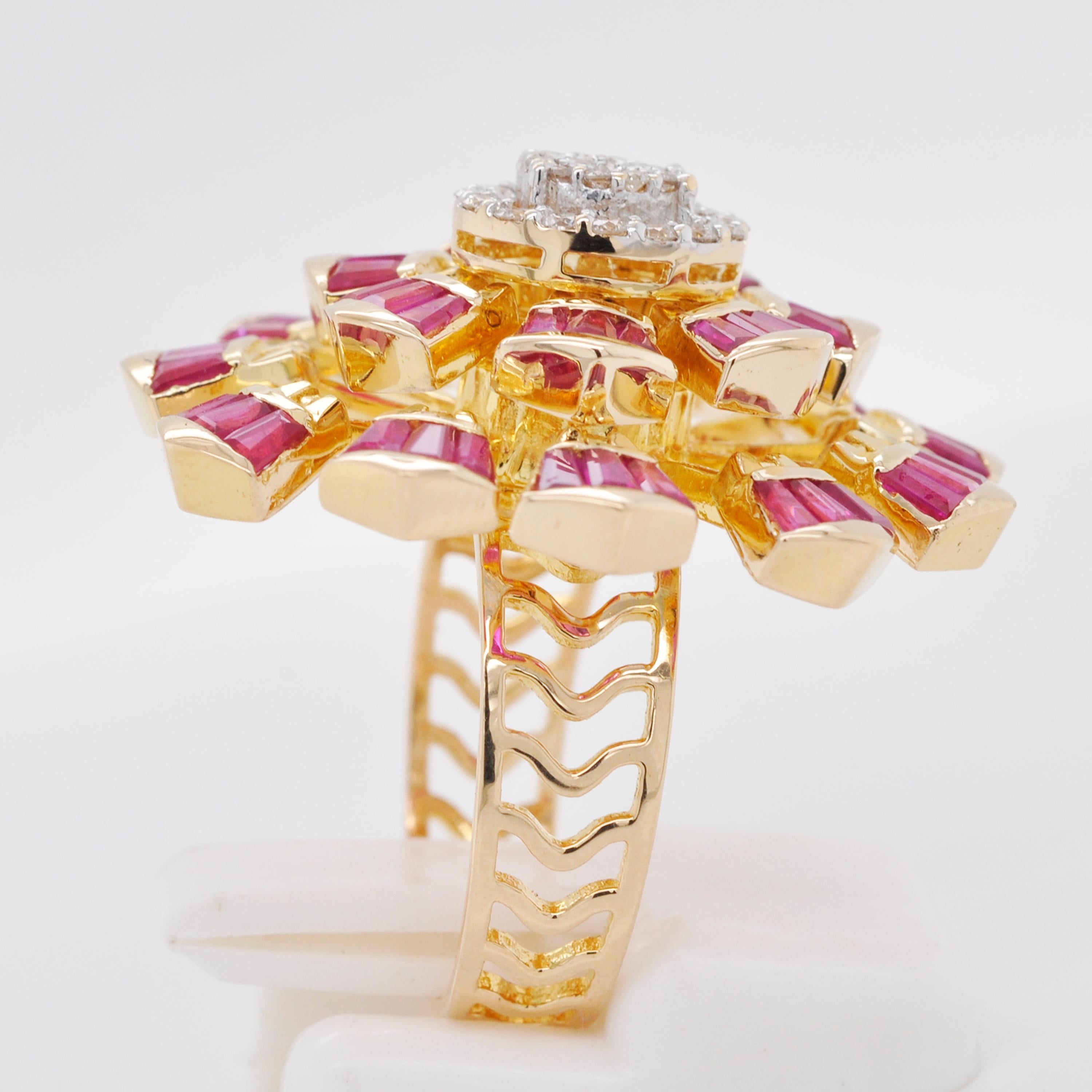 18 Karat Gelbgold Natürlicher Rubin Baguette Diamant Blume Cocktail-Ring Damen im Angebot