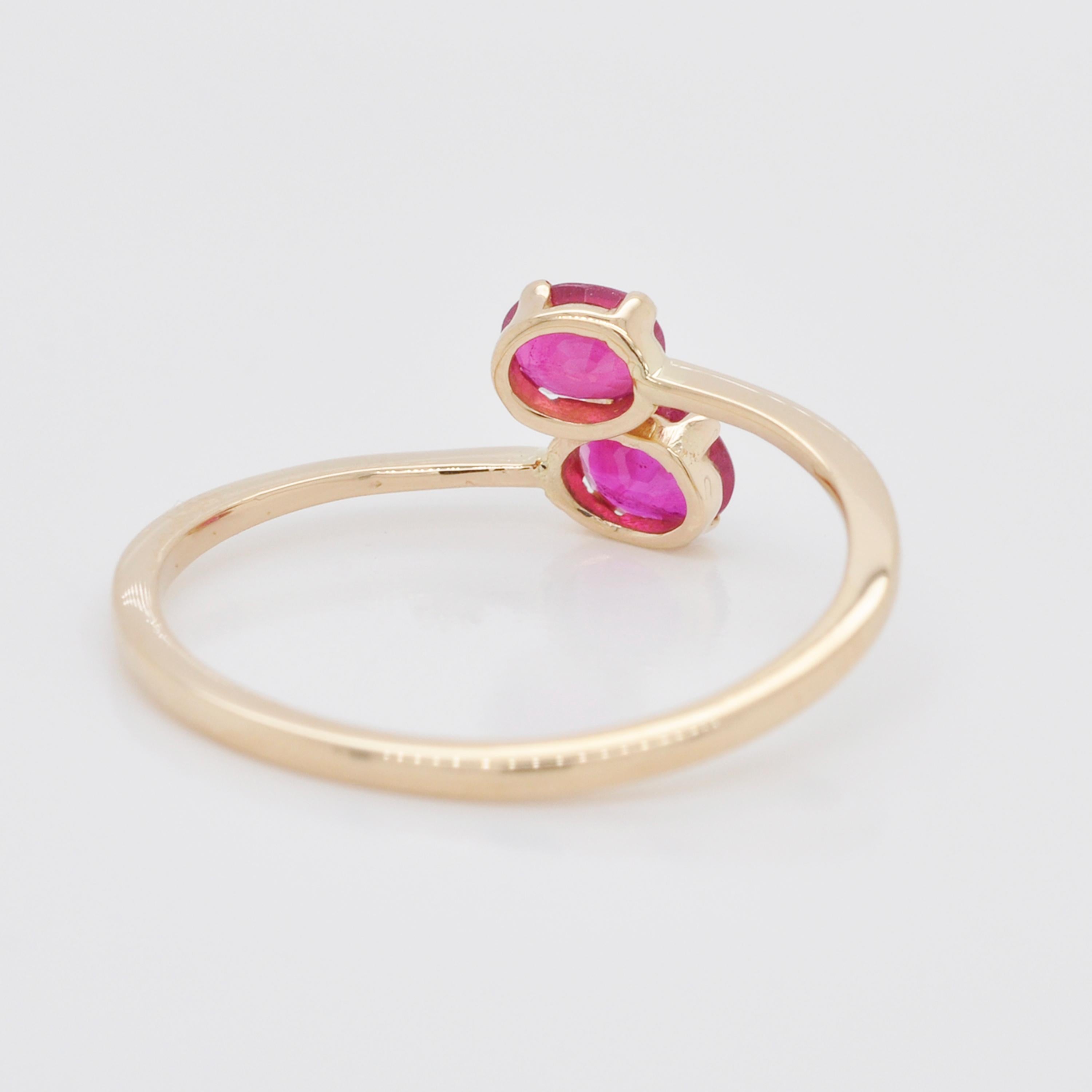 Oval Cut 18 Karat Yellow Gold Natural Ruby Oval Flexible Size Ring For Sale