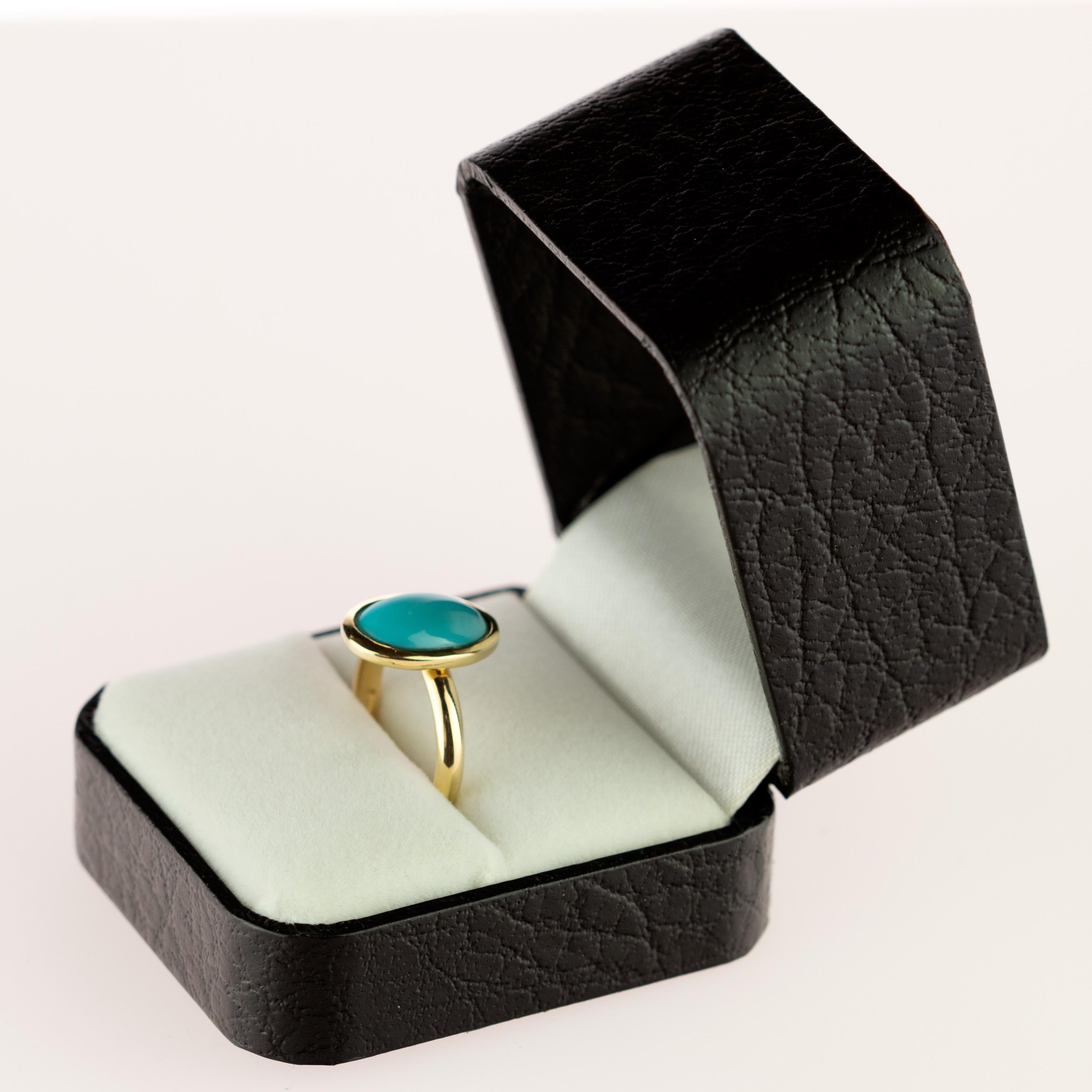 18 Karat Yellow Gold Natural Turquoise Oval Cabochon Solitaire Cocktail Ring 5