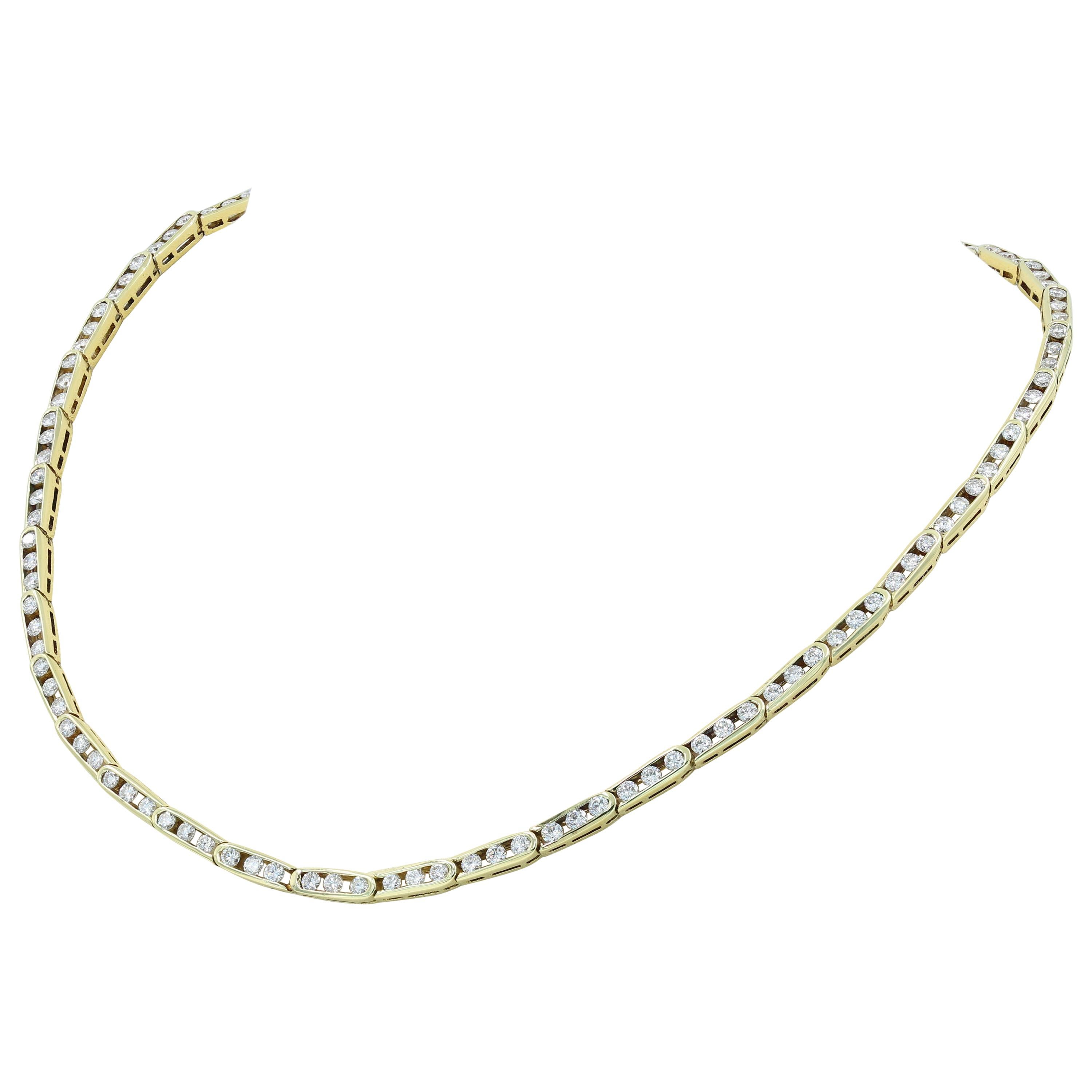 18 Karat Yellow Gold Necklace by Dennis Lampert, circa 1980s For Sale