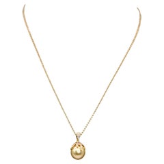 18 Karat Yellow Gold Necklace with Champagne South Sea Pearl and Diamonds