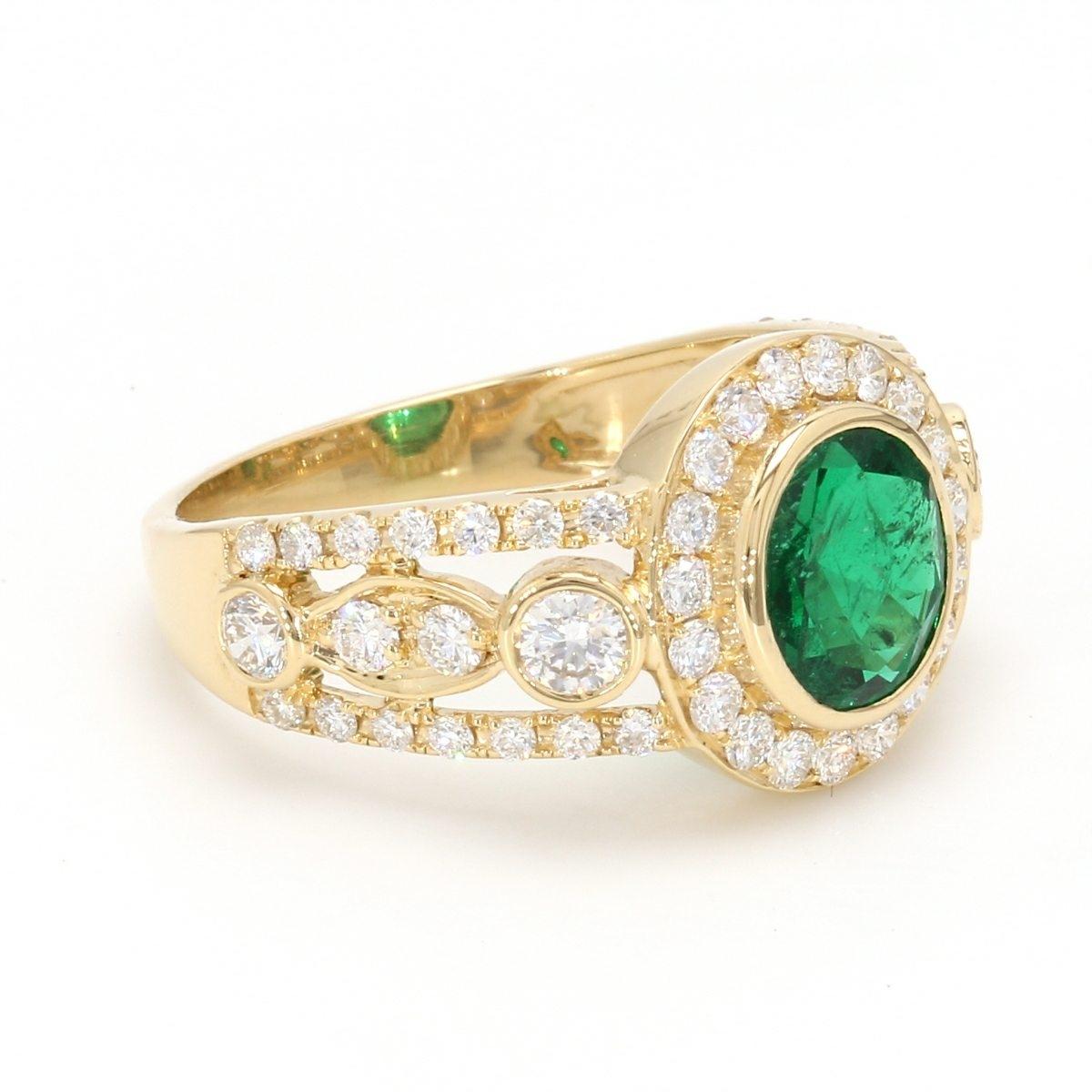 Round Cut 18 Karat Yellow Gold Old Mined Sandwana 1.27 Carat Emerald Halo Diamond Ring