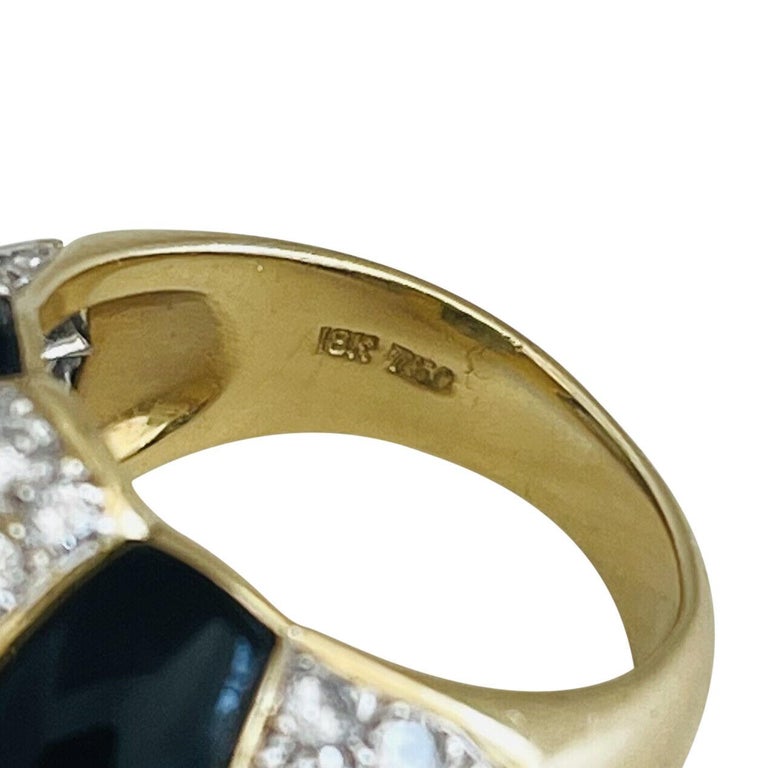18 Karat Yellow Gold Onyx and Diamond Bombe Ring For Sale at 1stDibs