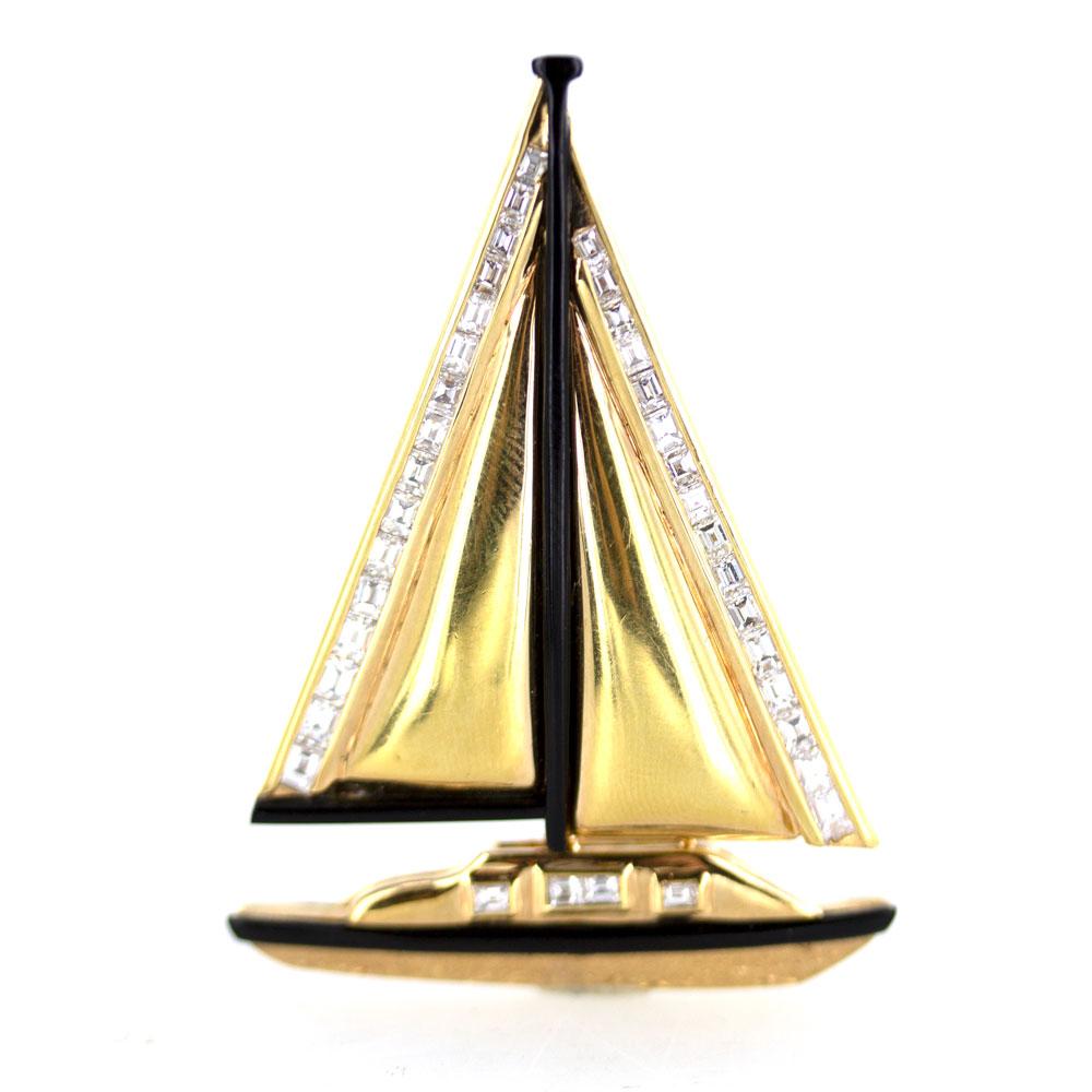 18 Karat Gelbgold Onyx Diamant Segelboot Anhänger Pin (Moderne)