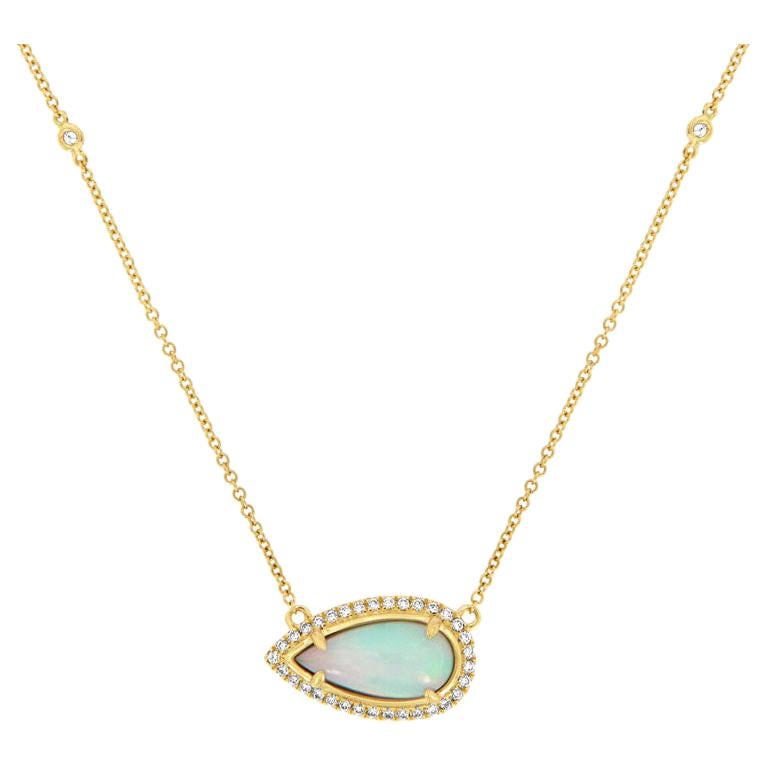 18 Karat Yellow Gold Opal and Diamonds Necklace '2 1/2 Carat'