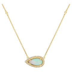 18 Karat Yellow Gold Opal and Diamonds Necklace '2 1/2 Carat'