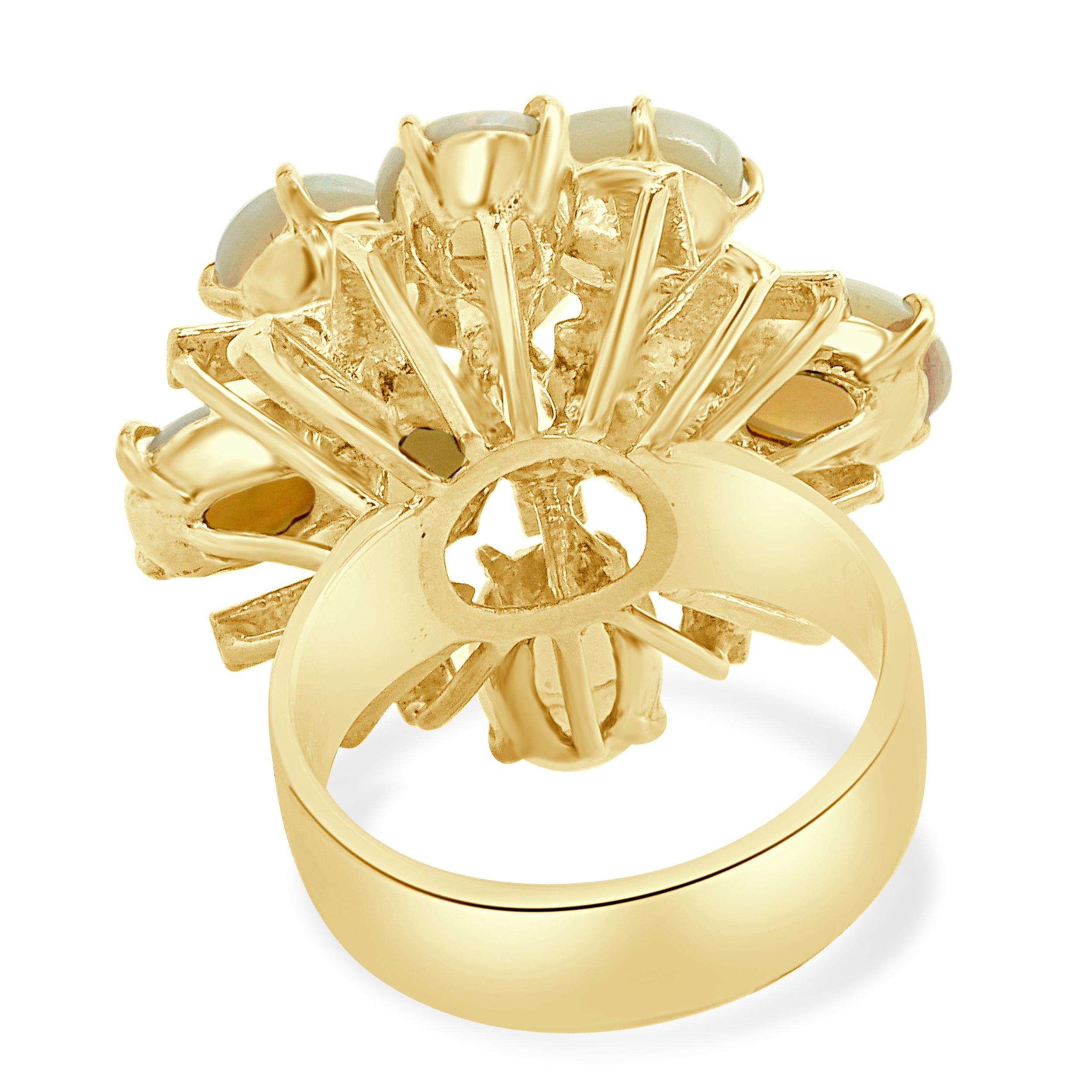 Bague grappe d'opales en or jaune 18 carats Excellent état - En vente à Scottsdale, AZ