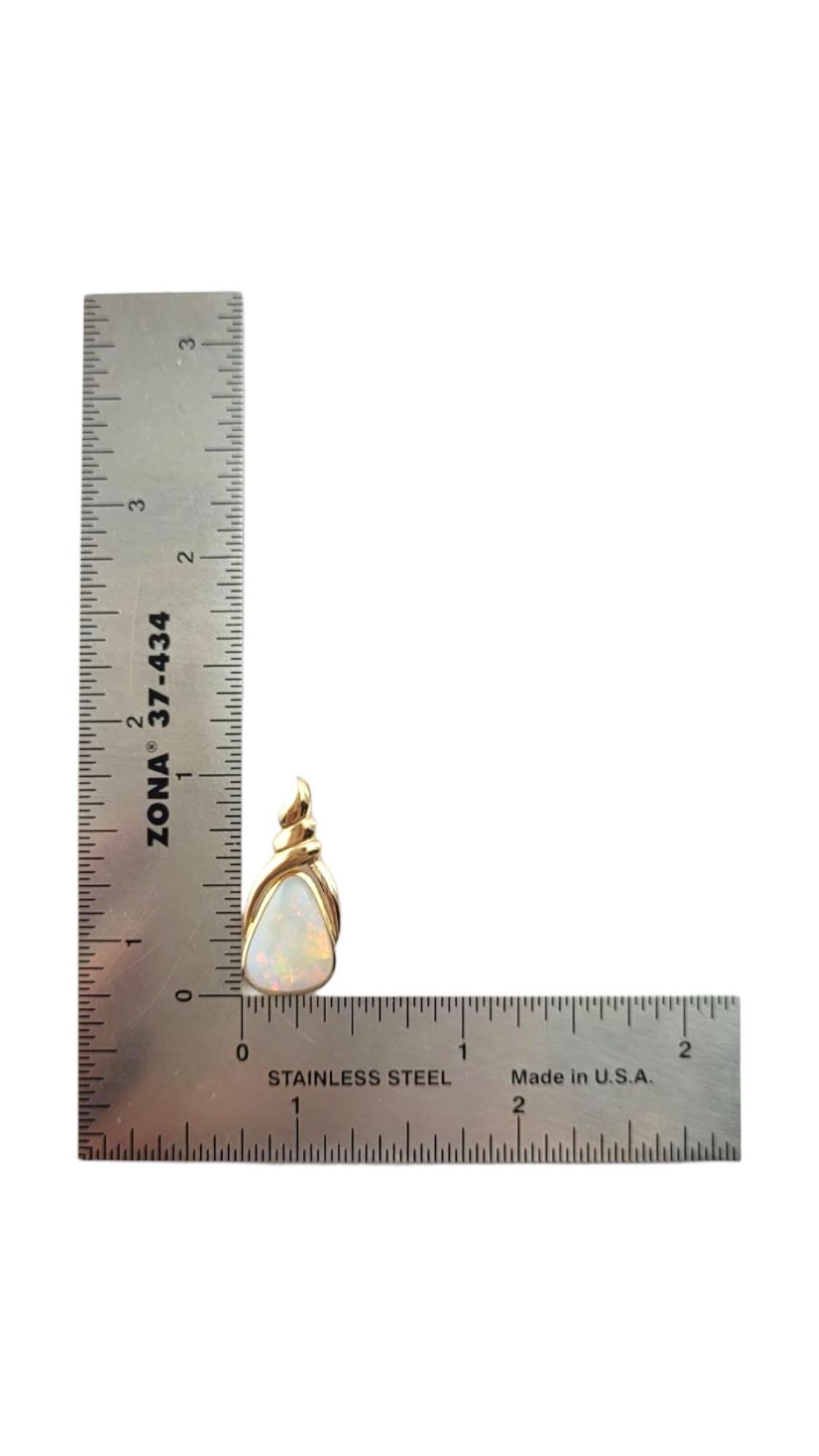 18 Karat Yellow Gold Opal Pendant #21327 For Sale 4