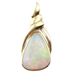 18 Karat Yellow Gold Opal Pendant #21327