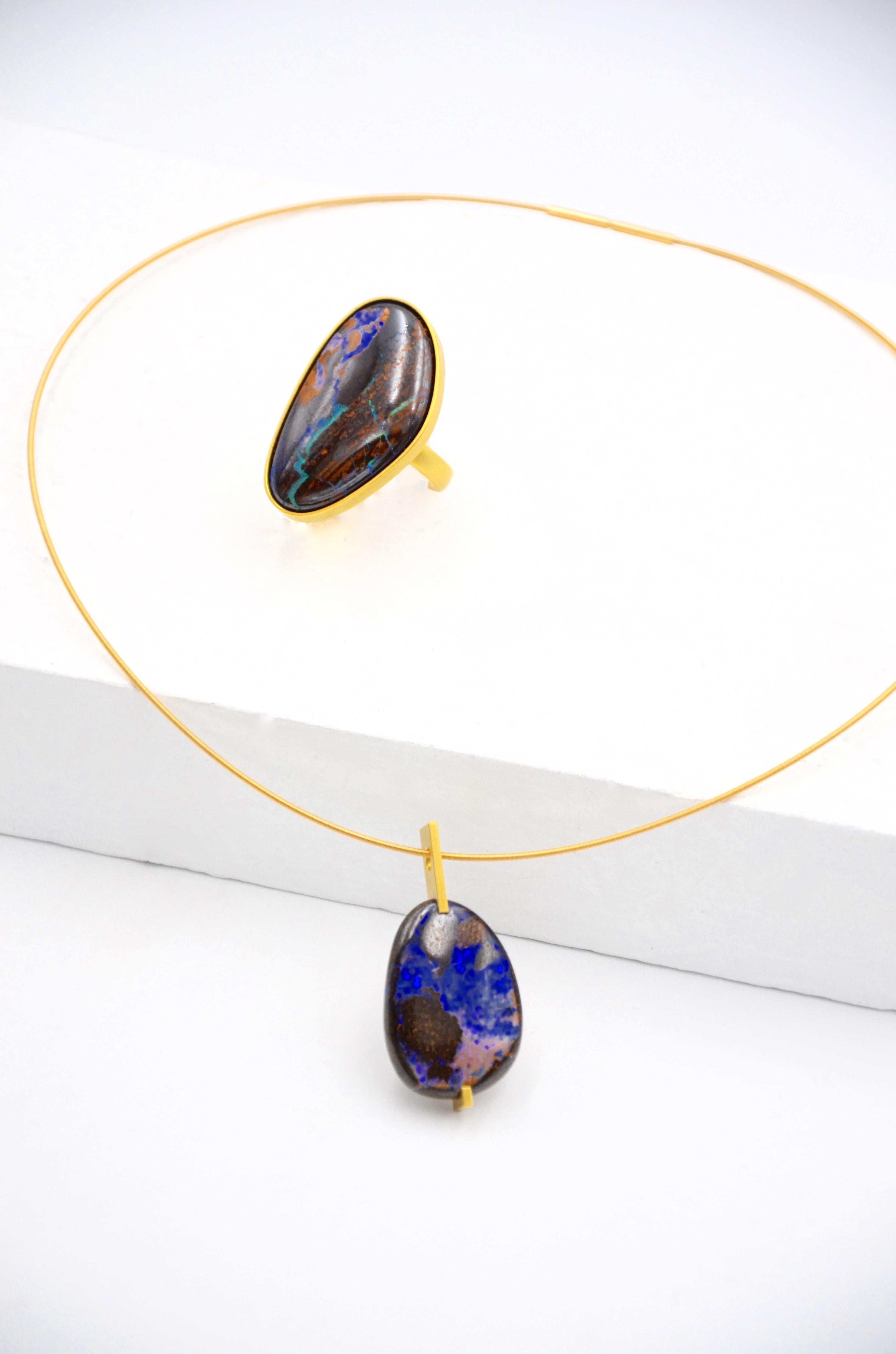 Women's or Men's 18 Karat Yellow Gold Opal Pendant For Sale