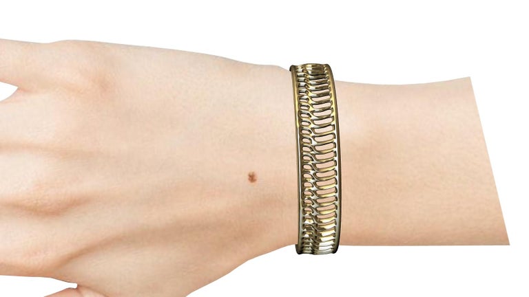 Contemporary 18 Karat Yellow Gold Open Wave Cuff Bracelet For Sale