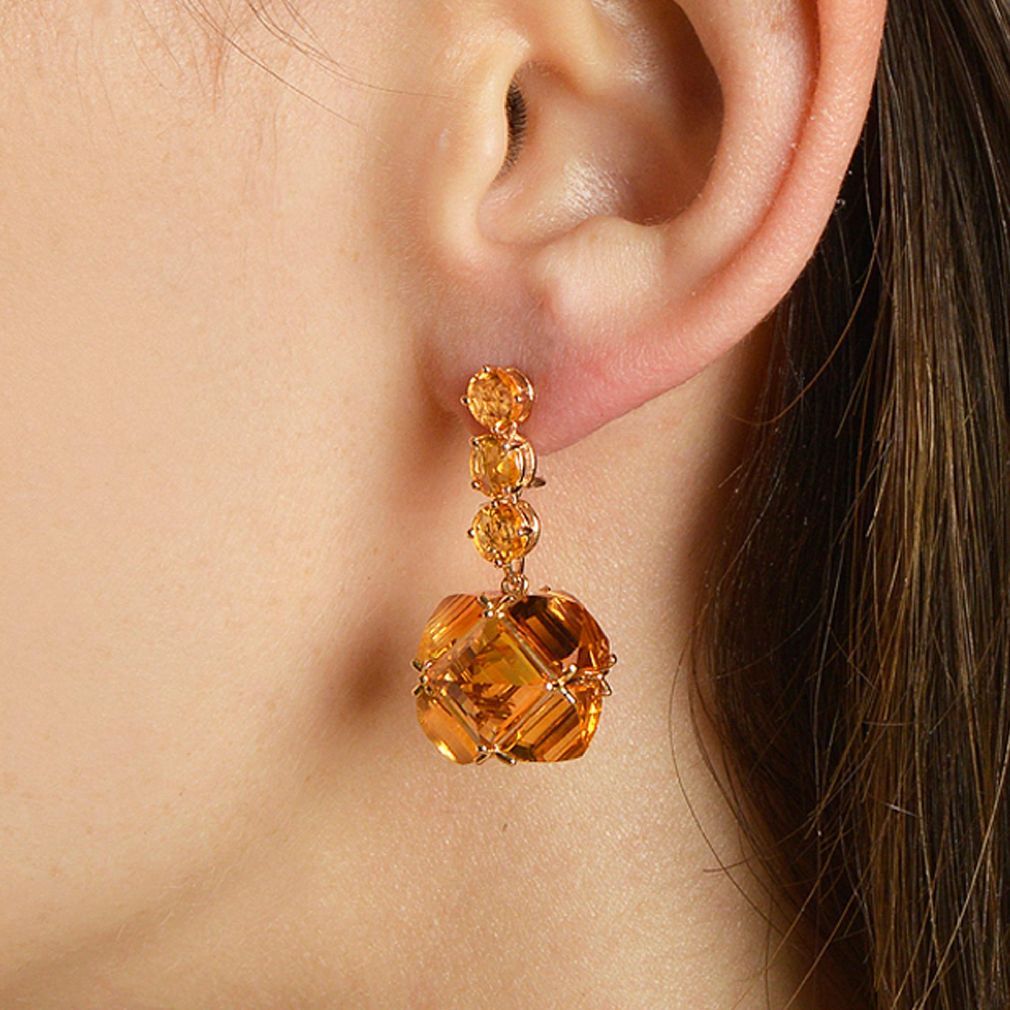 Contemporary 18 Karat Yellow Gold Orange Sapphire and Citrine 27.00 Carat Earrings, Grande