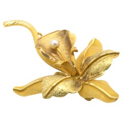 18 Karat Yellow Gold Orchid Pearl Pin