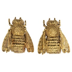 18 Karat Yellow Gold Ornate Bee Brooches
