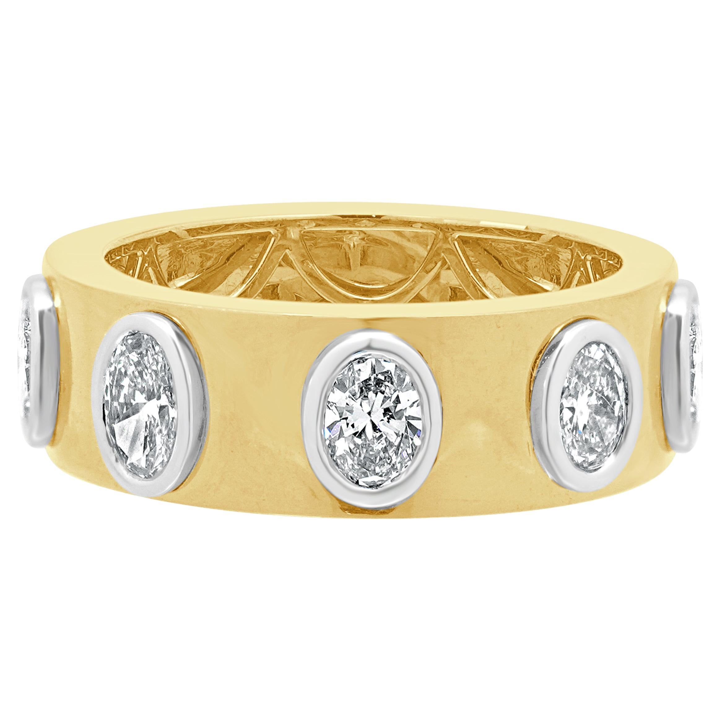 18 Karat Yellow Gold Oval Diamond Fashion Ring