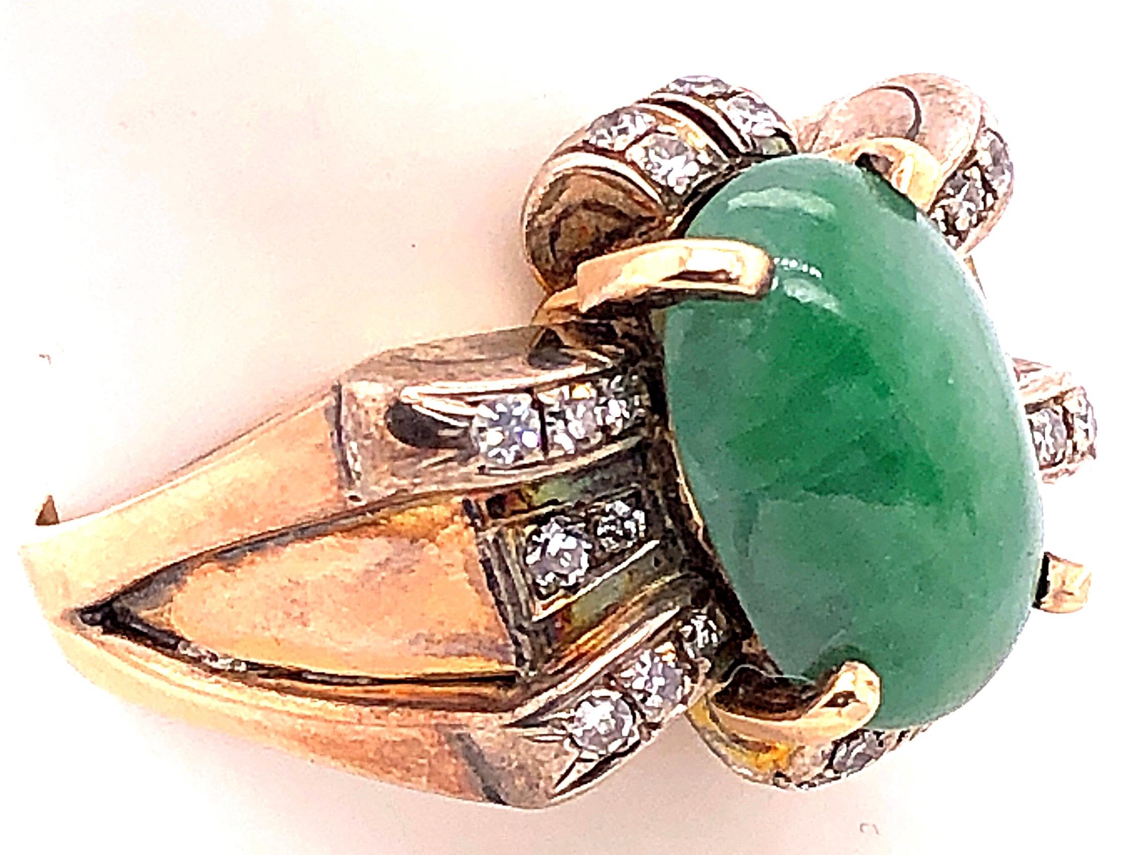 18 Karat Yellow Gold Oval Jade Solitaire Ring with Diamond Accents In New Condition For Sale In Stamford, CT