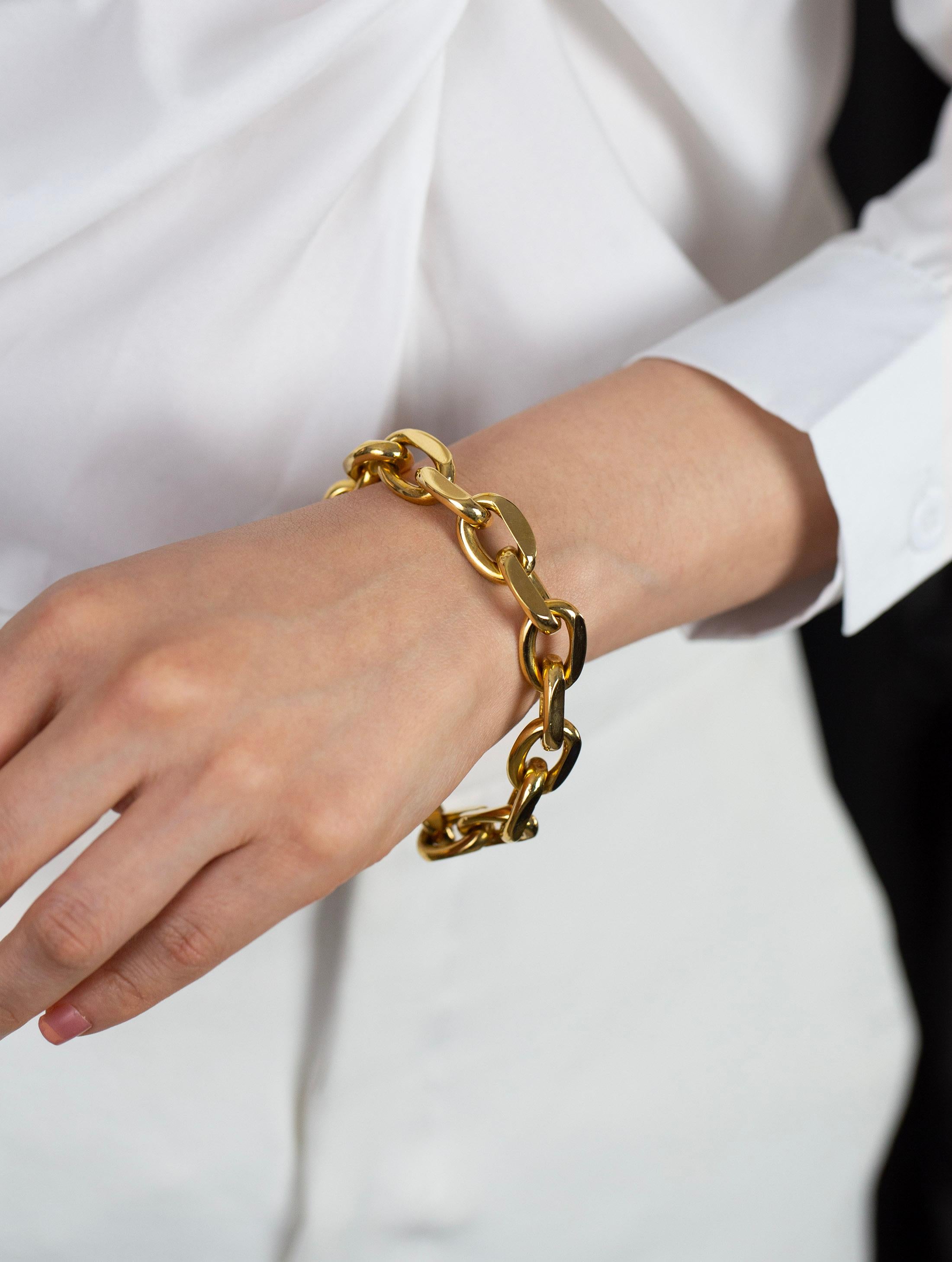 Bracelet à maillons ovales en or jaune 18 carats Excellent état - En vente à New York, NY