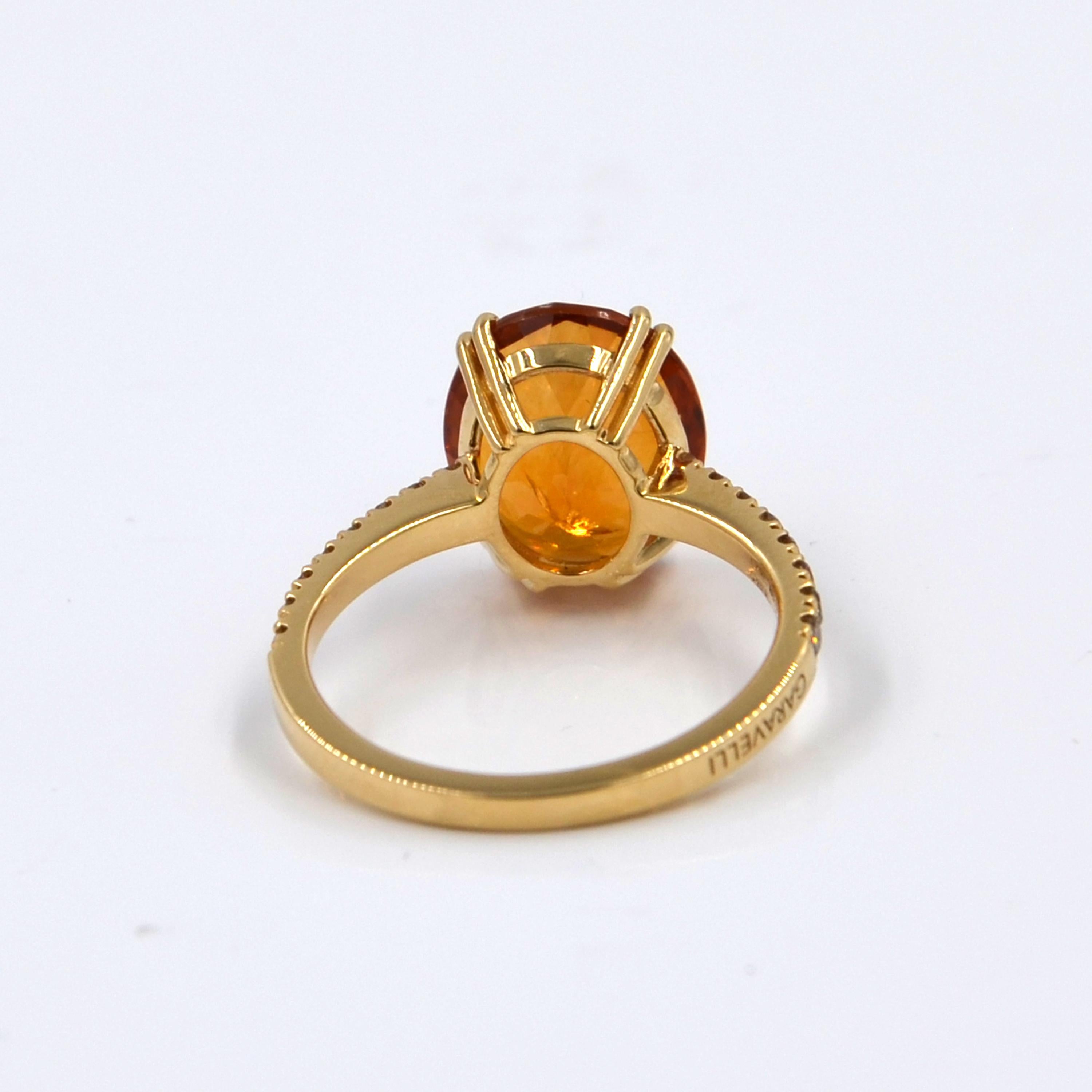 Contemporary 18 Karat Yellow Gold Oval Madera Citrine and Brown Diamonds Garavelli Ring For Sale
