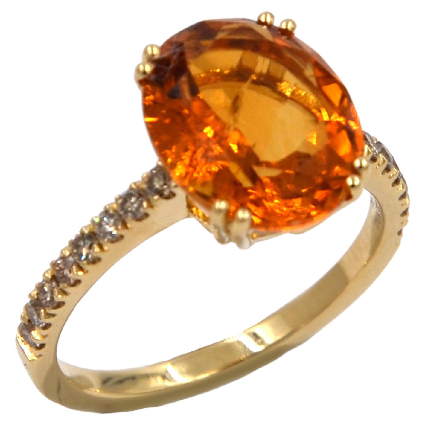 18 Karat Yellow Gold Oval Madera Citrine and Brown Diamonds Garavelli Ring For Sale