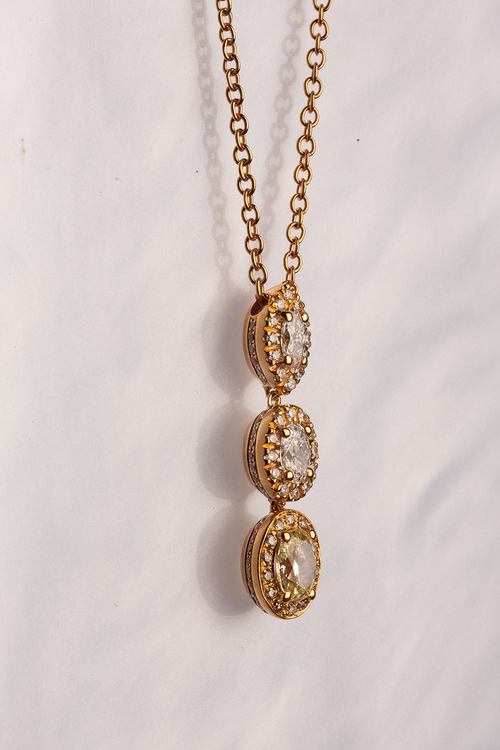 18 Karat Yellow Gold Oval Marquise Diamond Pendant For Sale 4