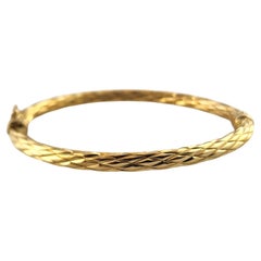 18 Karat Yellow Gold Oval Textured Bangle Bracelet #19008 18 Karat Yellow Gold Oval Textured Bangle Bracelet #19008