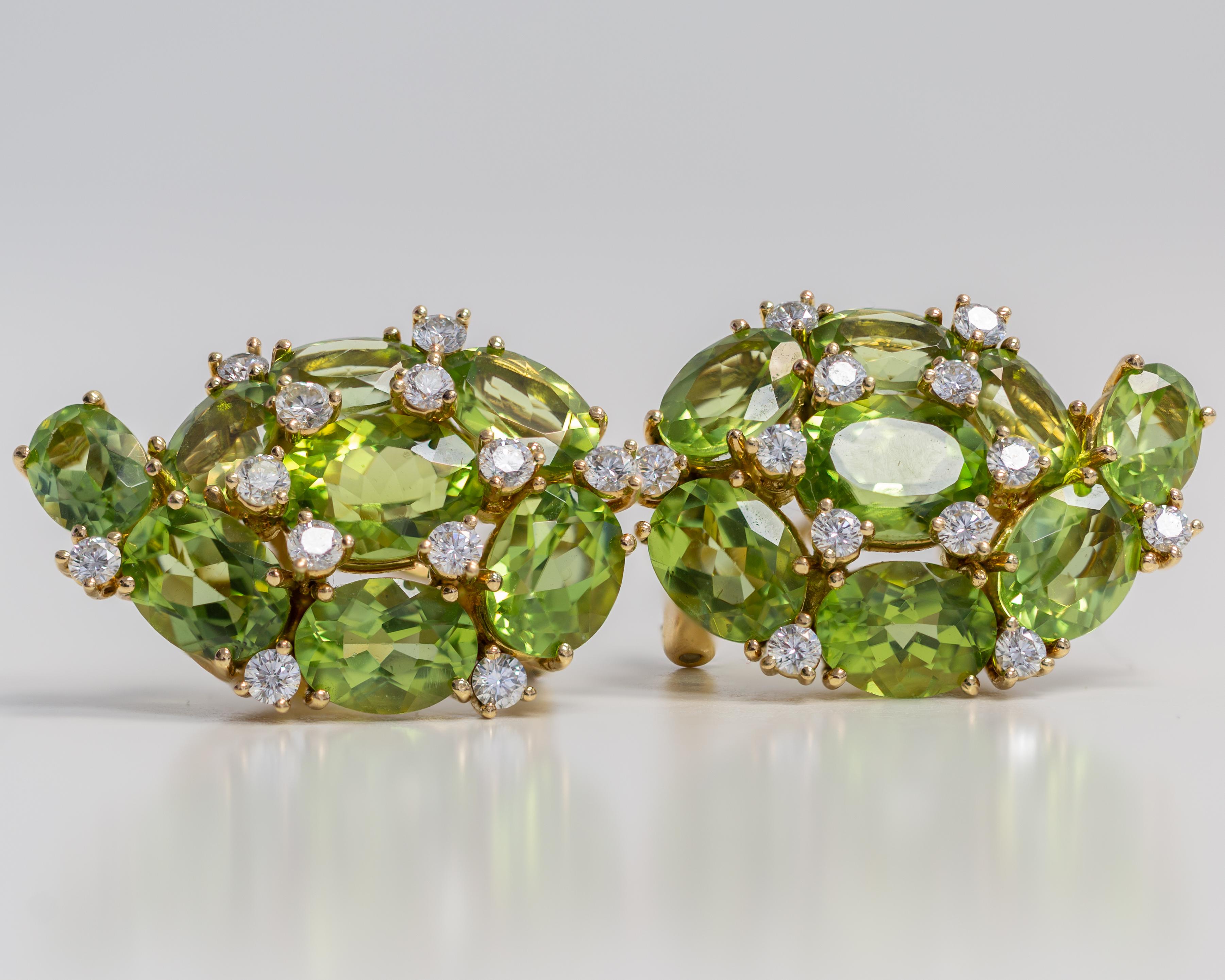Paar Ohrringe aus 18 Karat Gelbgold mit Peridot und Diamanten (Ovalschliff) im Angebot