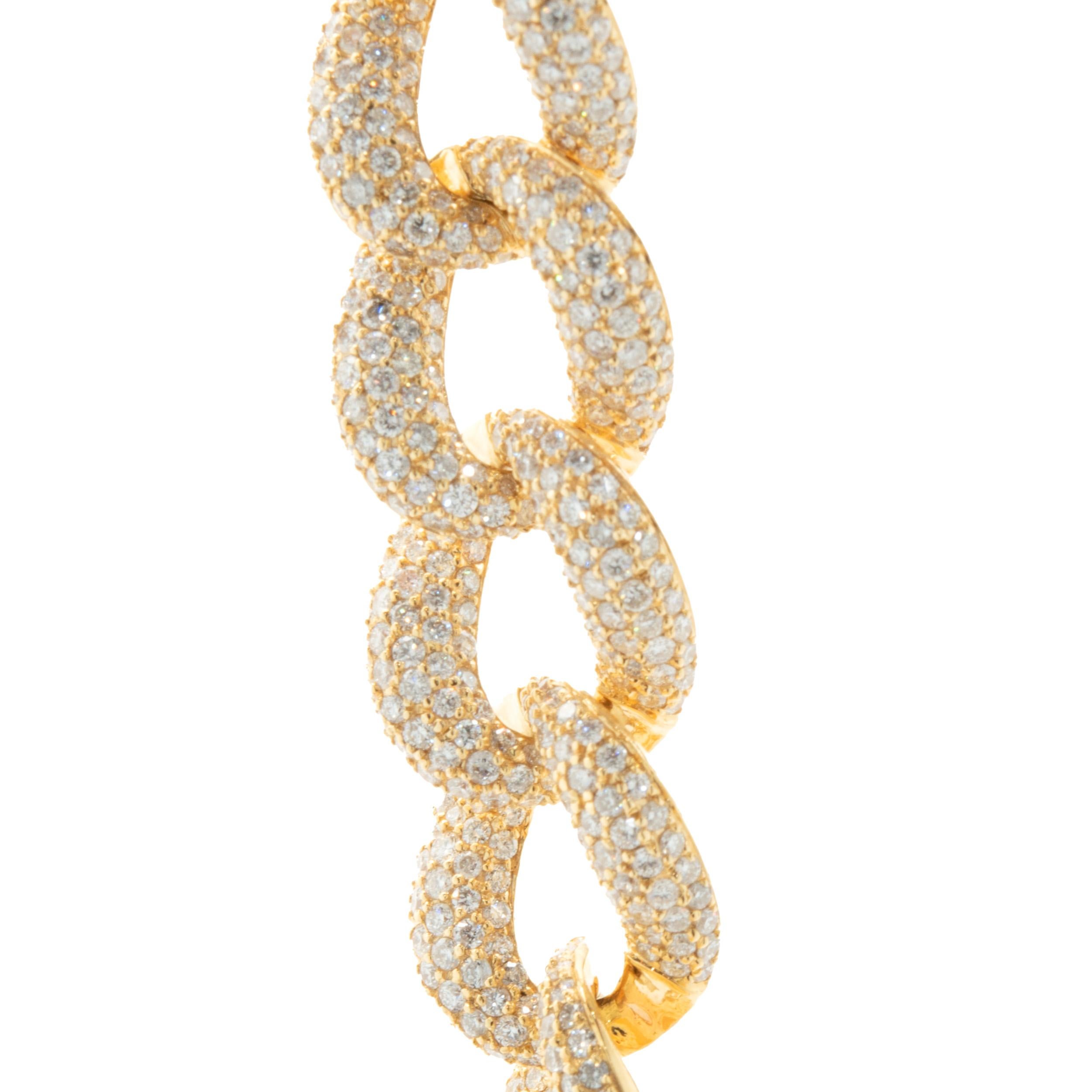 18 Karat Yellow Gold Pave Diamond Cuban Link Bracelet In Excellent Condition For Sale In Scottsdale, AZ